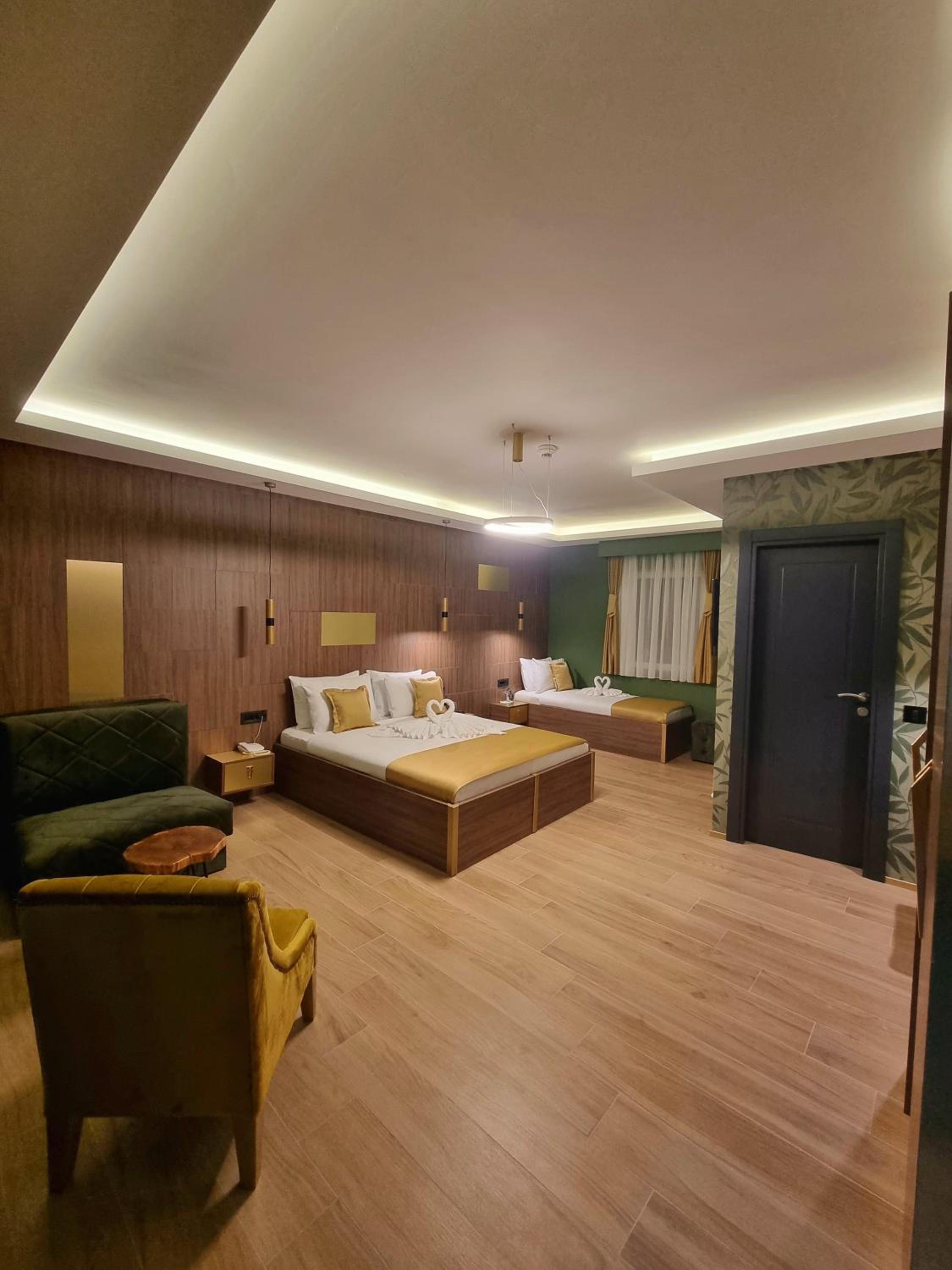Superior Triple Room - Photo 5