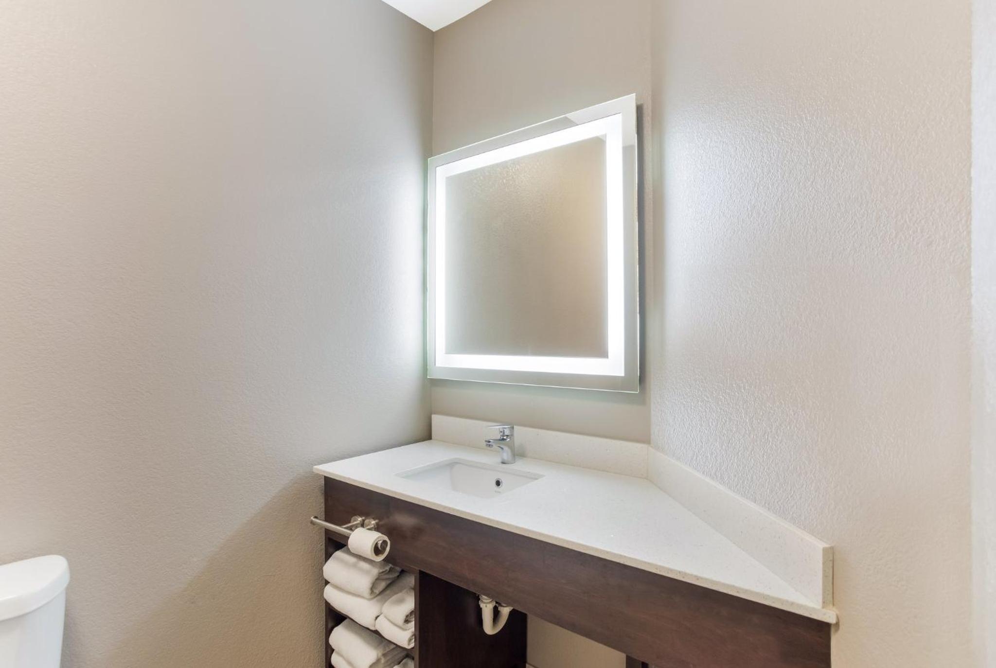 Deluxe Room with Two Queen Beds Non-Smoking