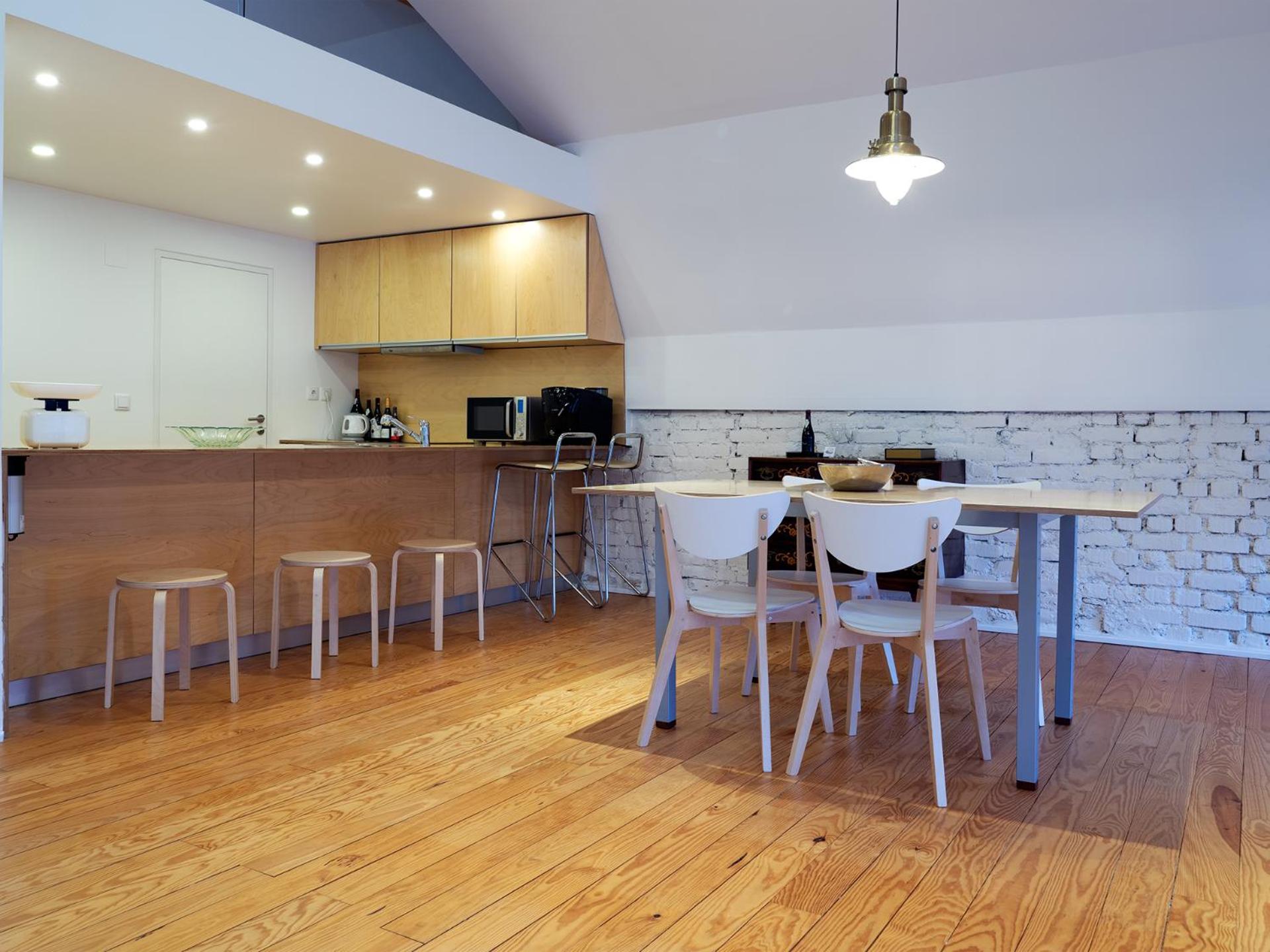 Two-Bedroom Apartment - Photo 9