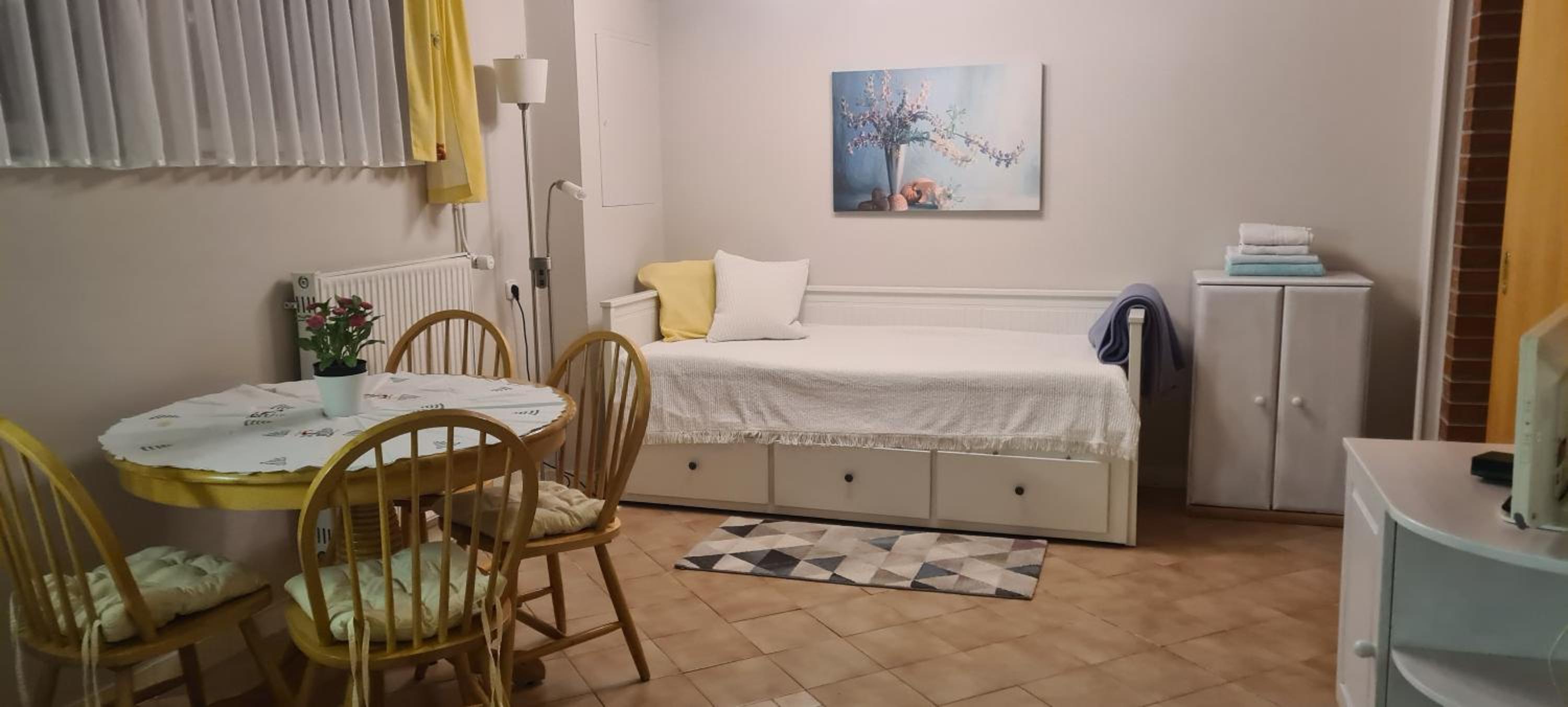 Apartment photo 1