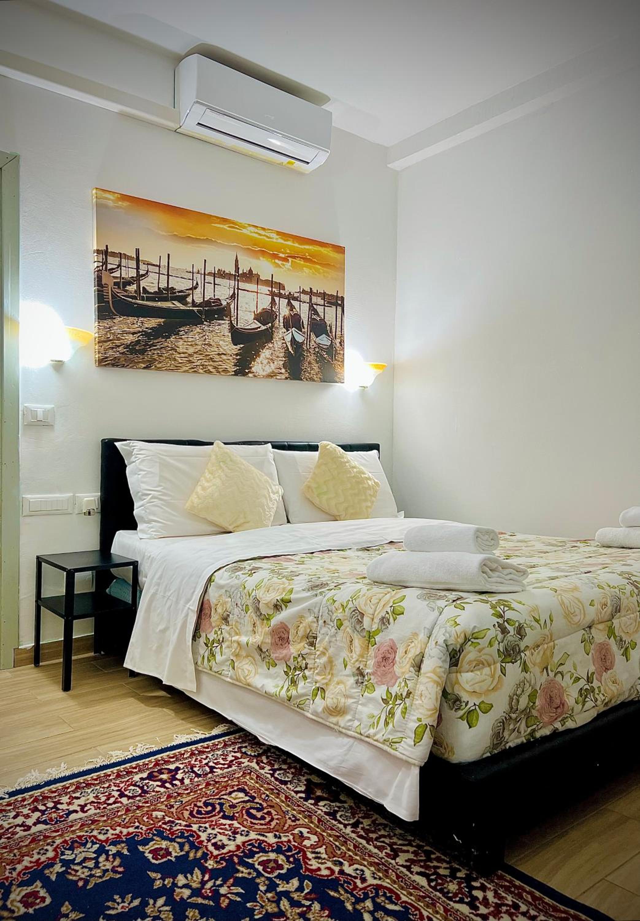 Double Room with Private Bathroom photo 1