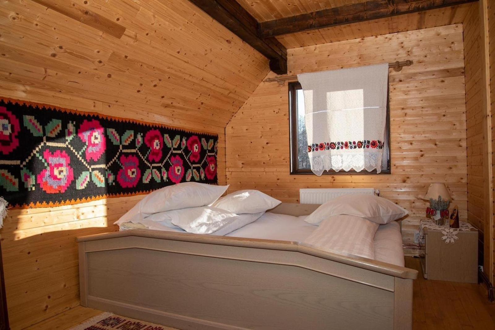 Deluxe Room (2 Adults + 1 Child) photo 1