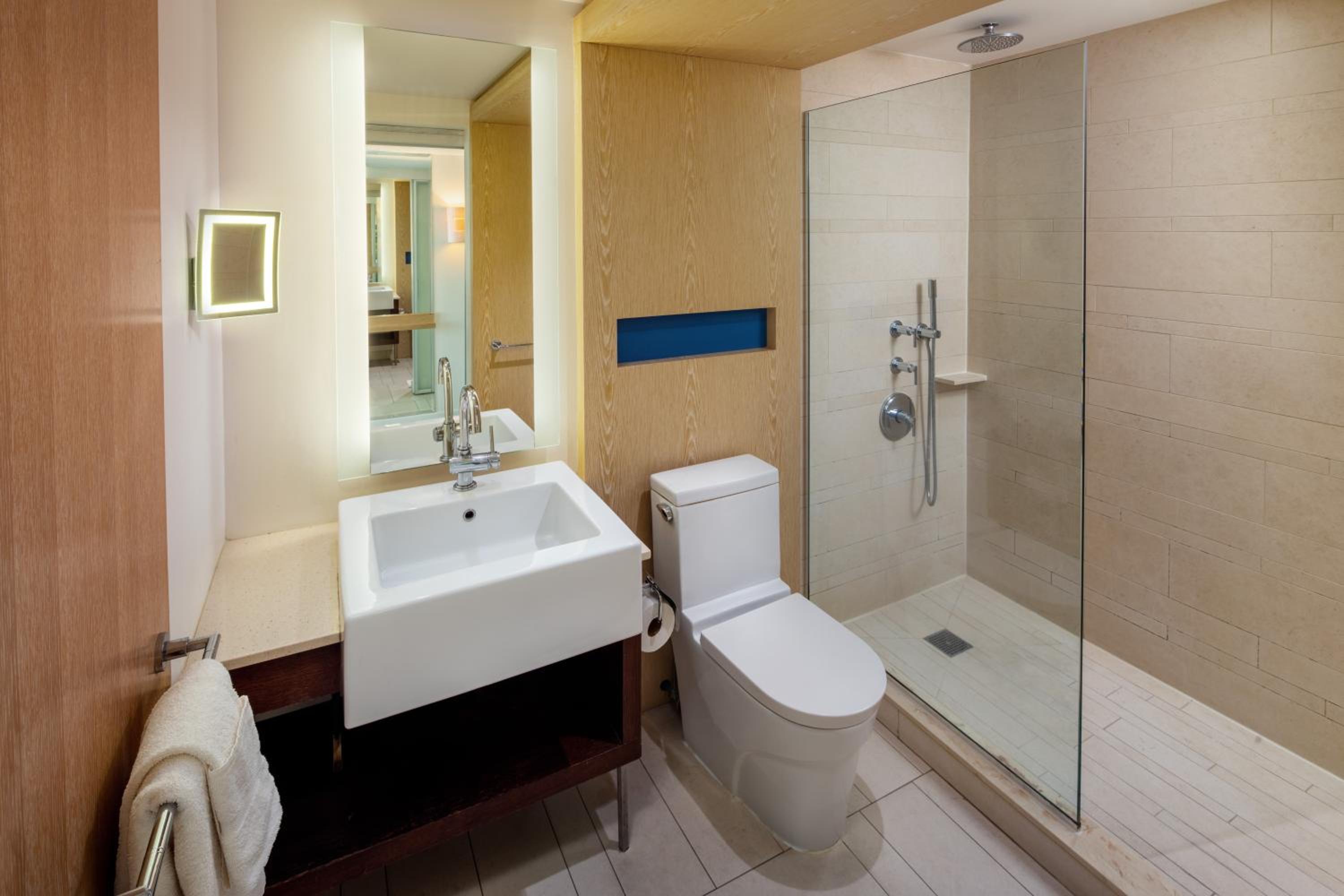 King Room with Partial Ocean View - Photo 2
