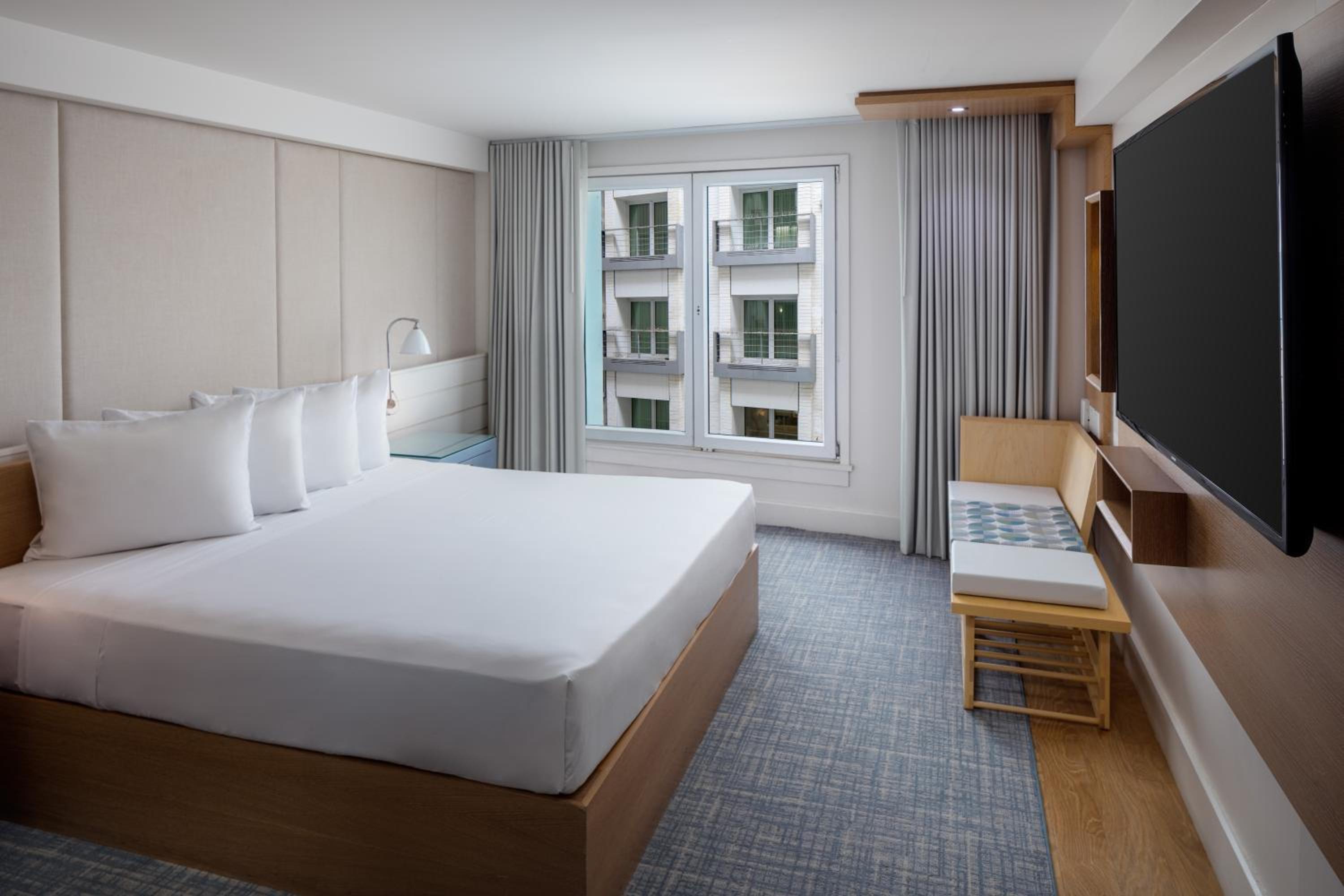 Deluxe King Room Interior View - Photo 1