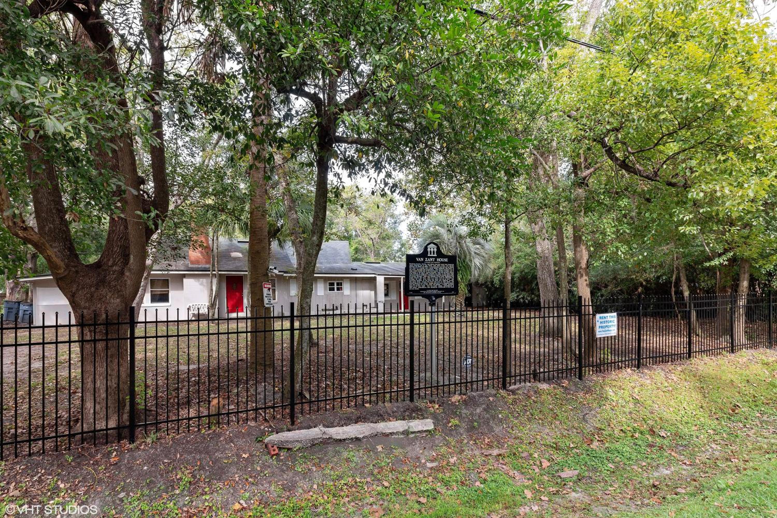 Van Zant House Annex - Photo 7