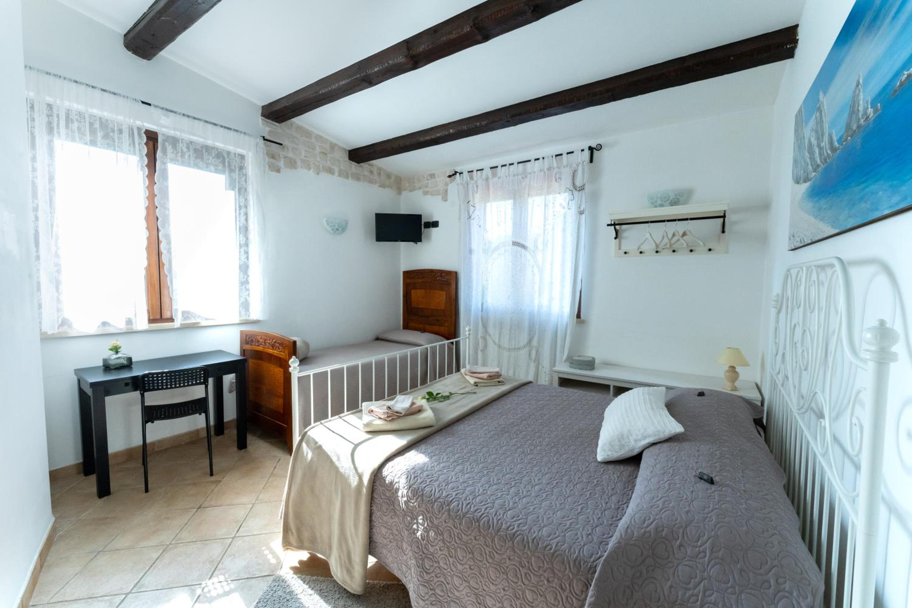 Triple Room - Photo 5