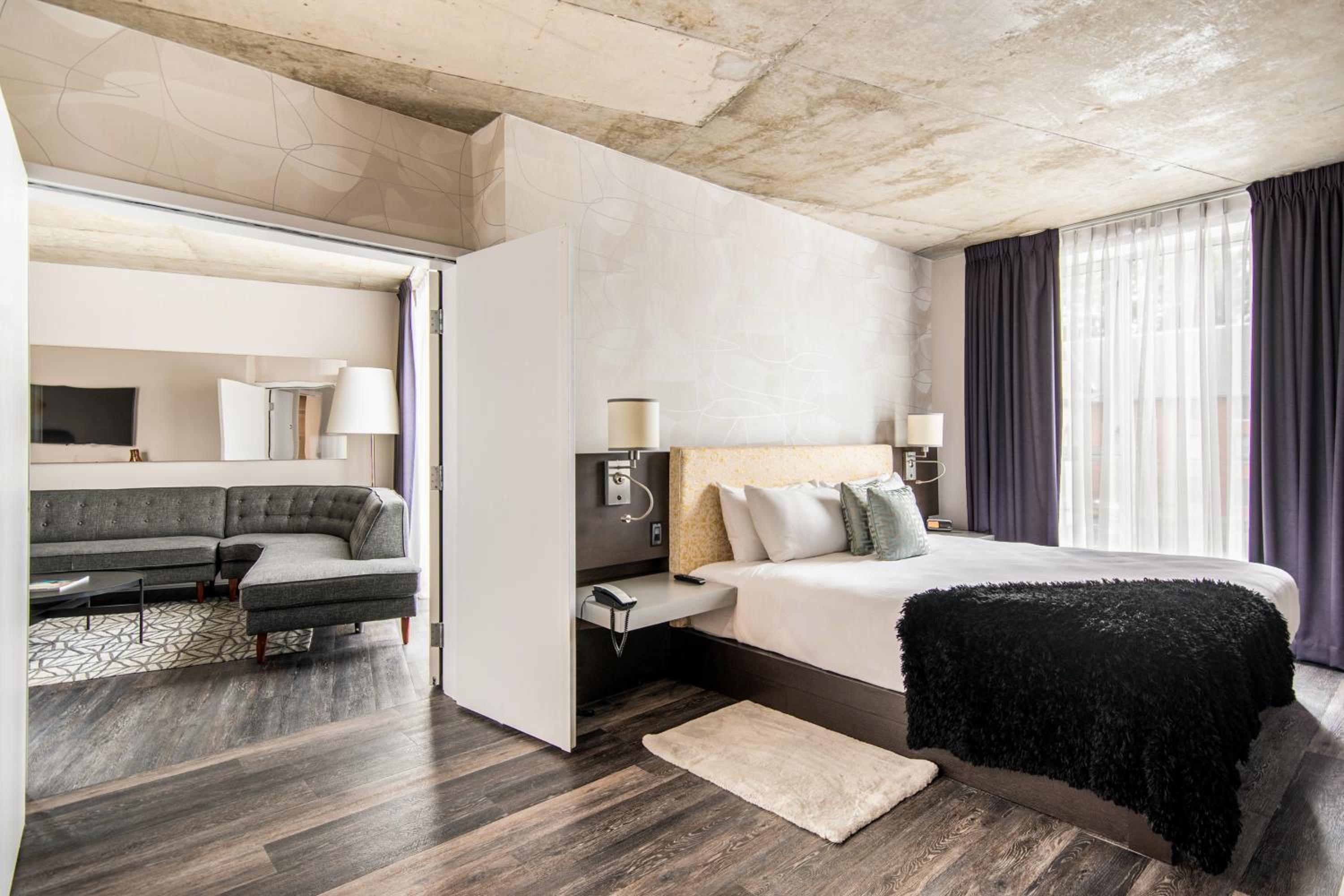 Executive Suite photo 2