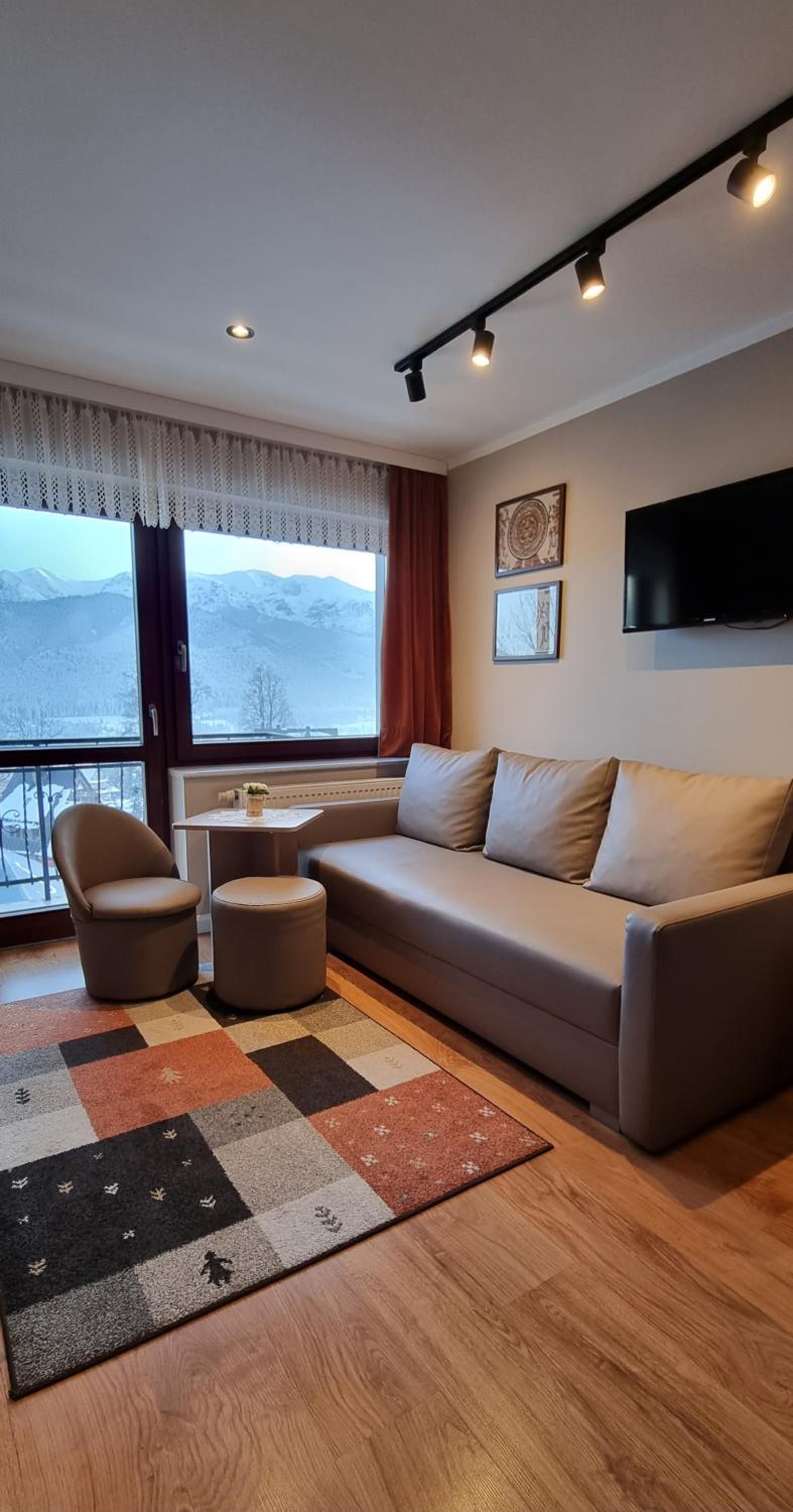 King Room with Mountain View photo 1