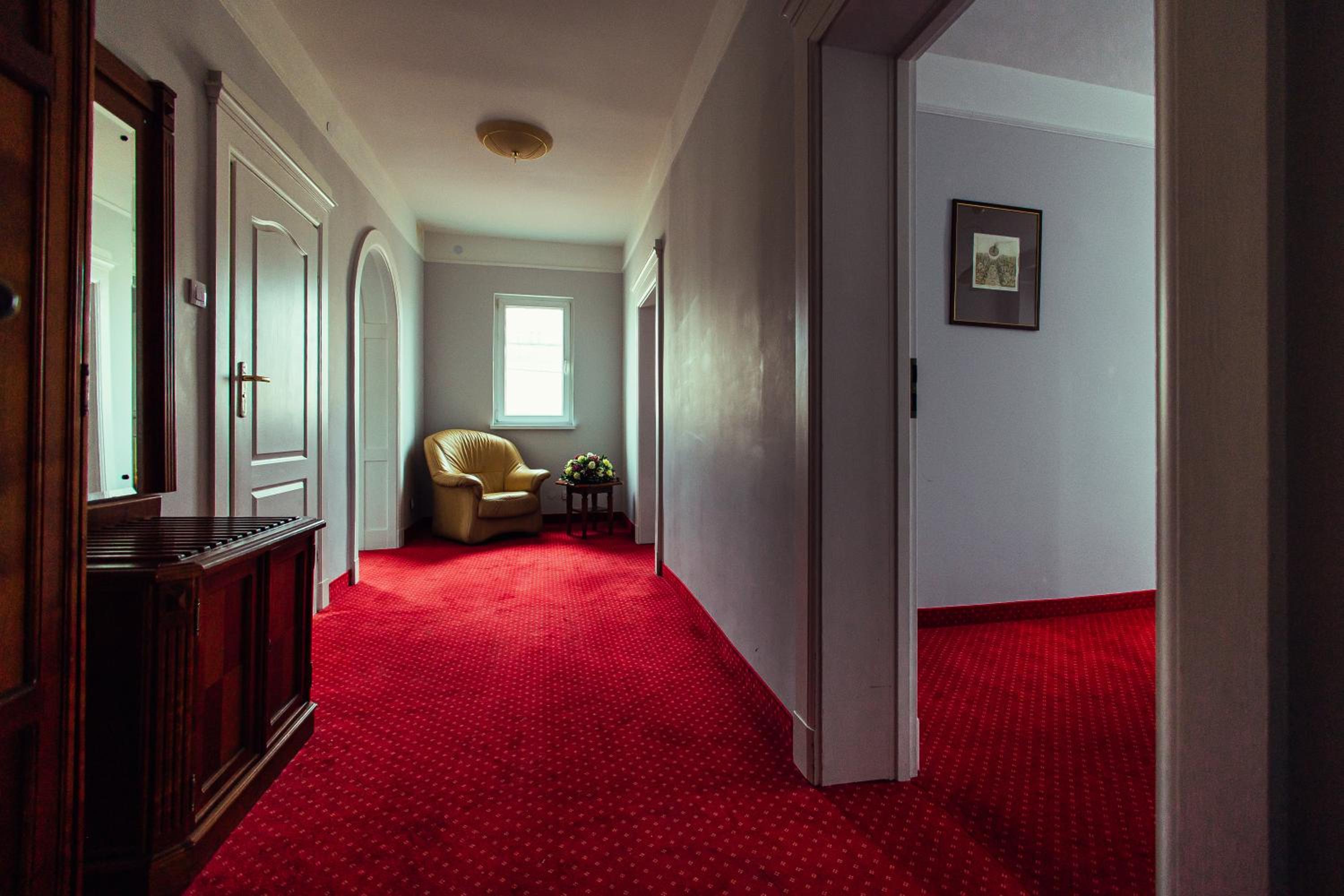 Studio Apartment photo 2