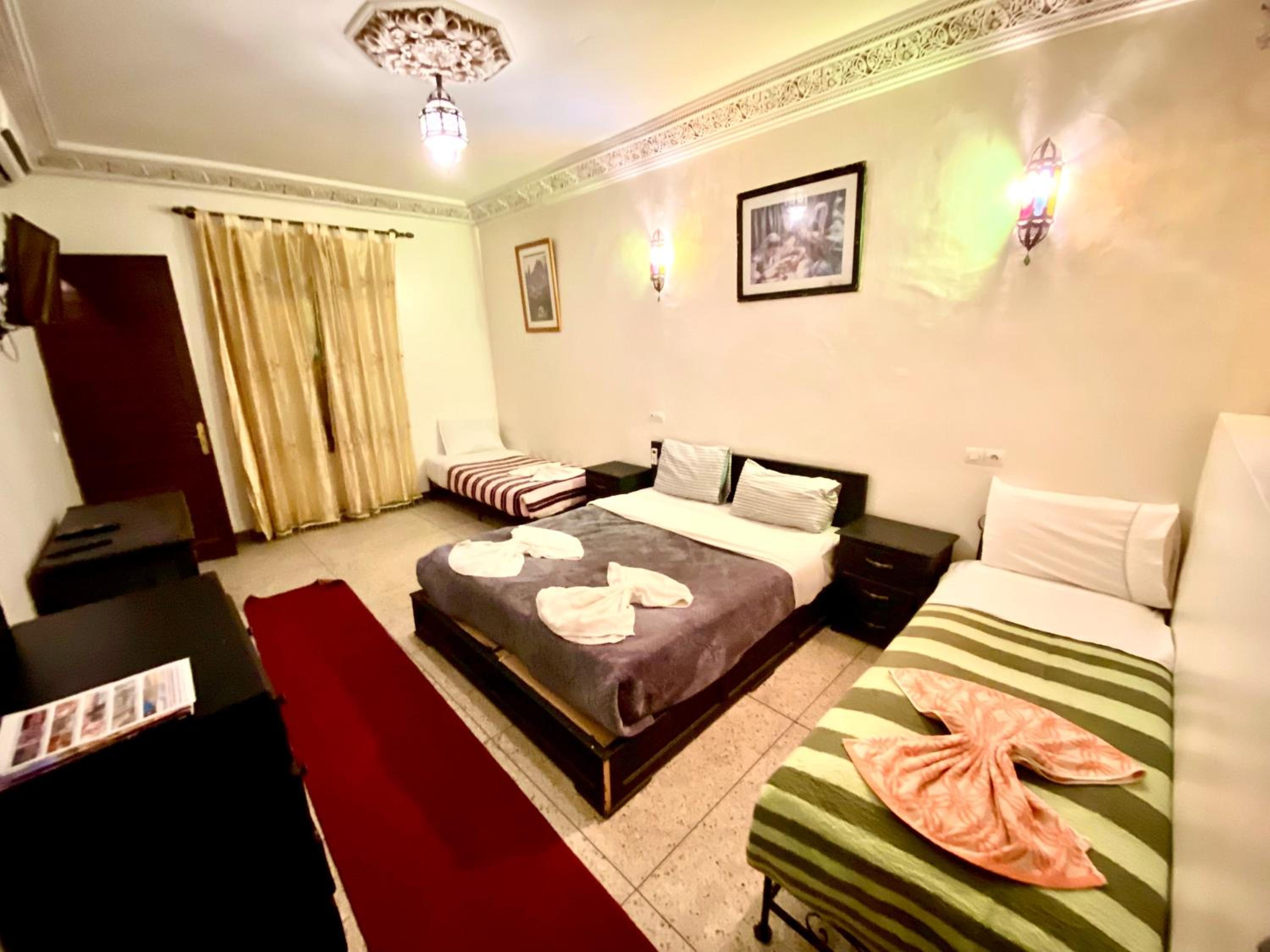 Family Room - Photo 2