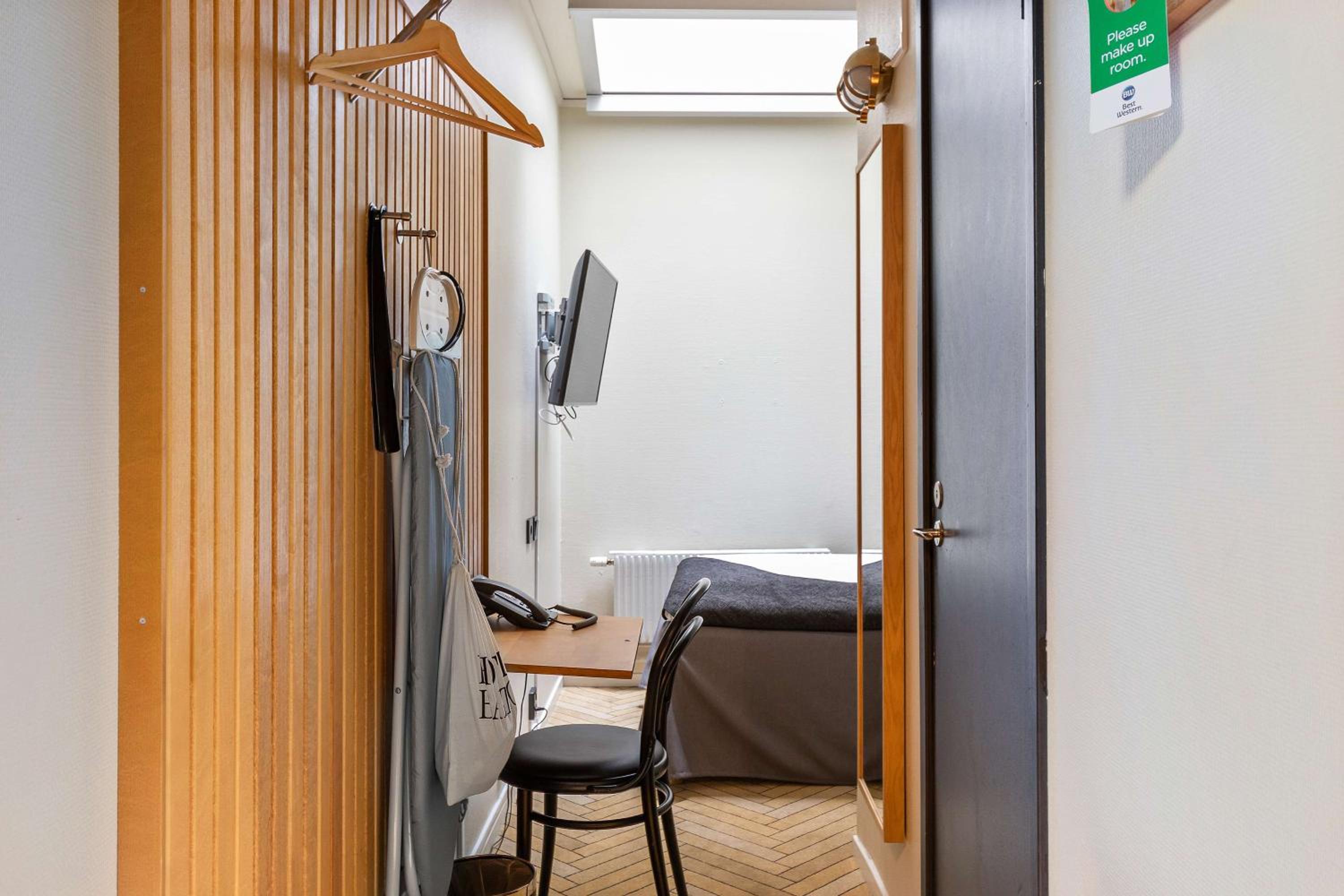 Economy Single Room - Non-Smoking photo 1