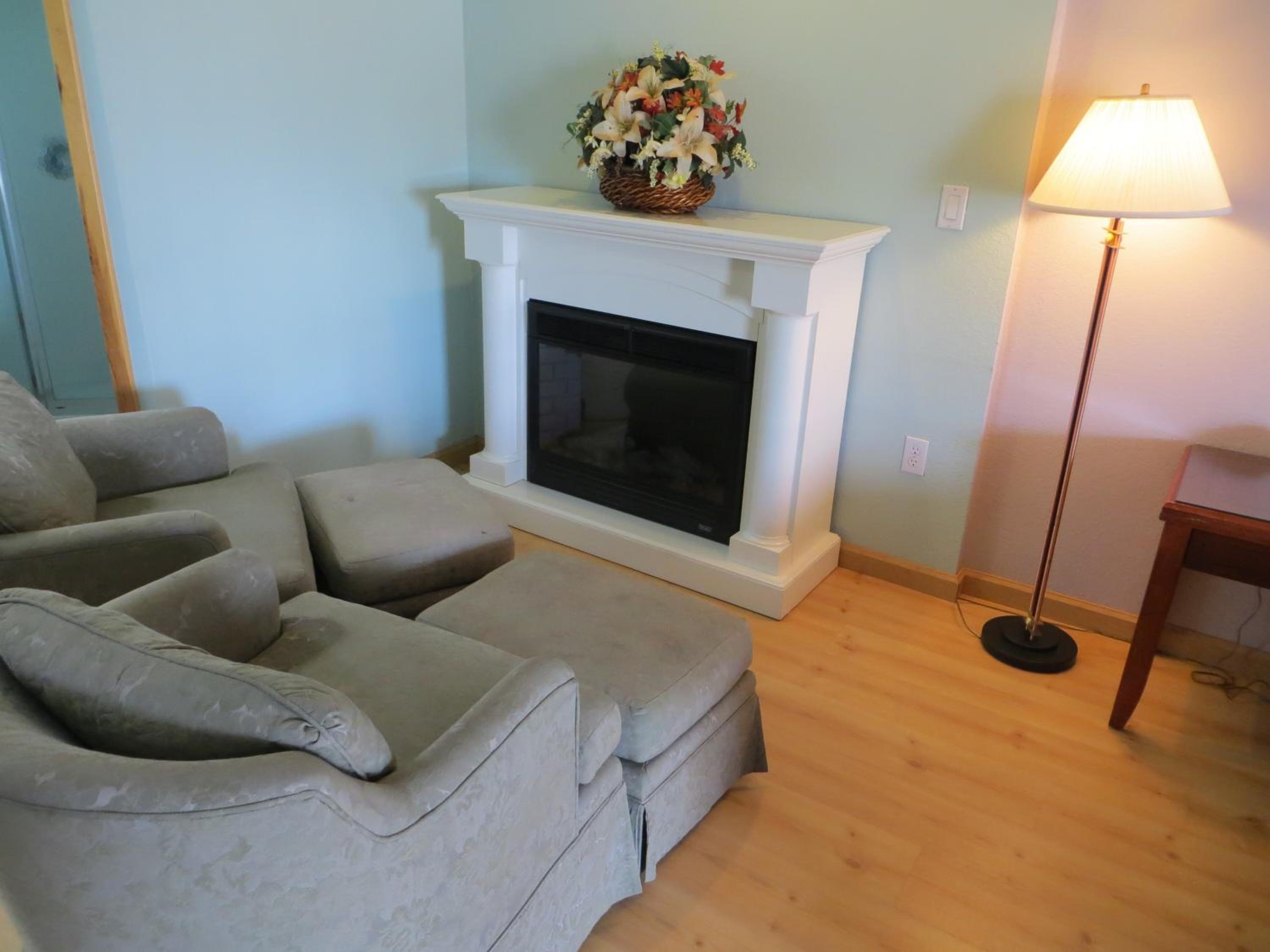King Suite with Spa Bath - Photo 1