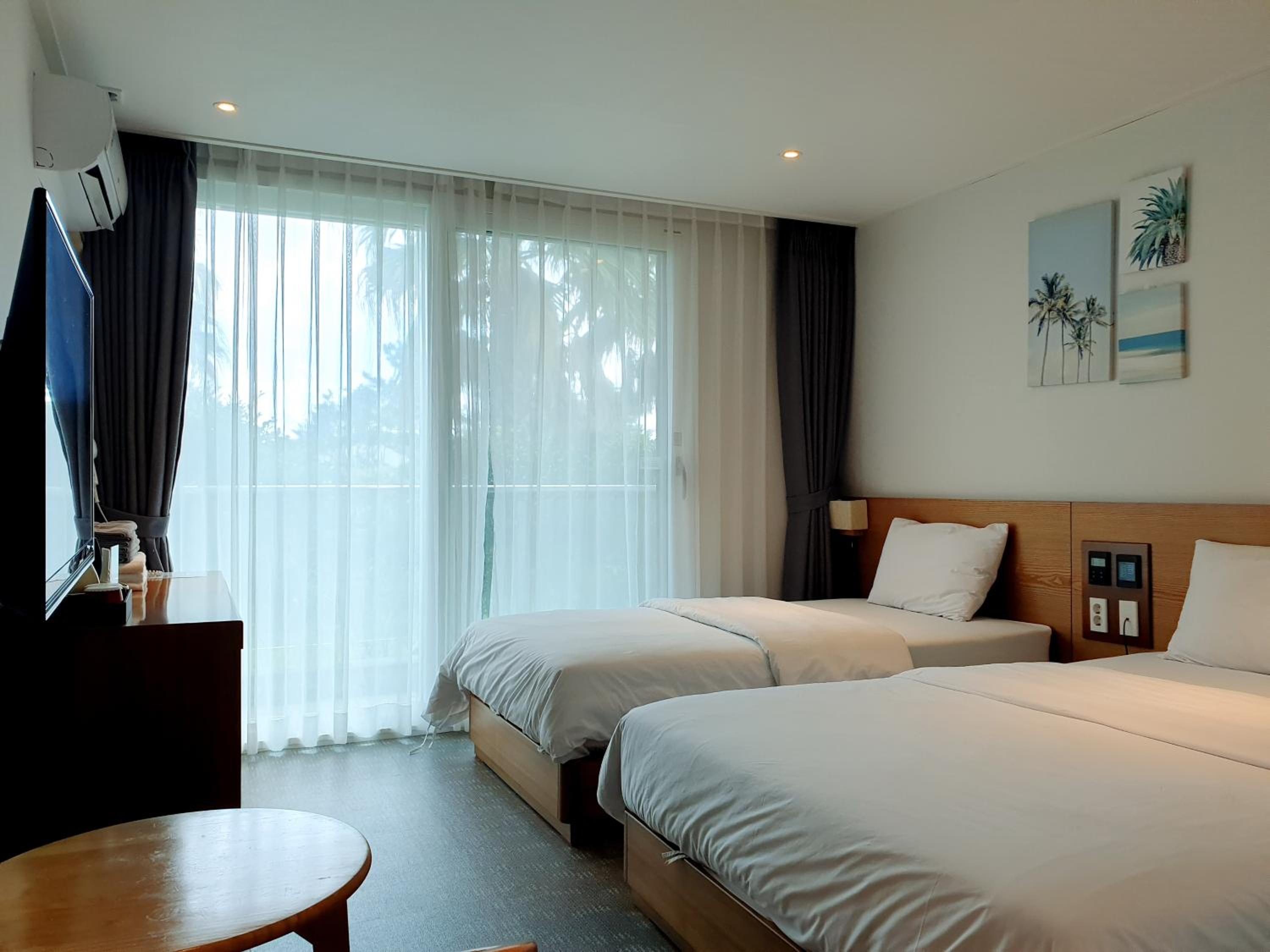 Superior Twin Room with Garden View - Photo 3