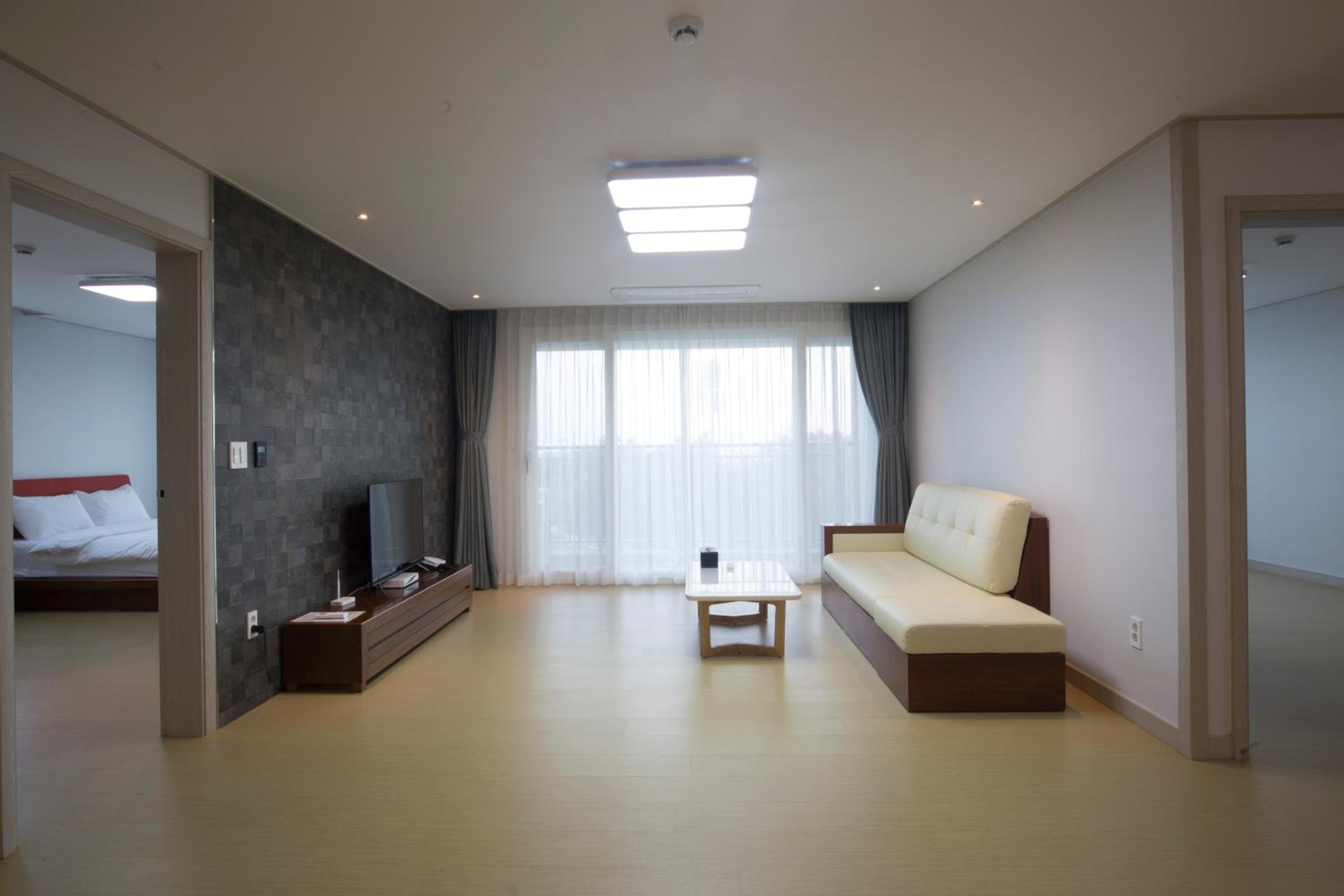 Suite with Terrace - Photo 17