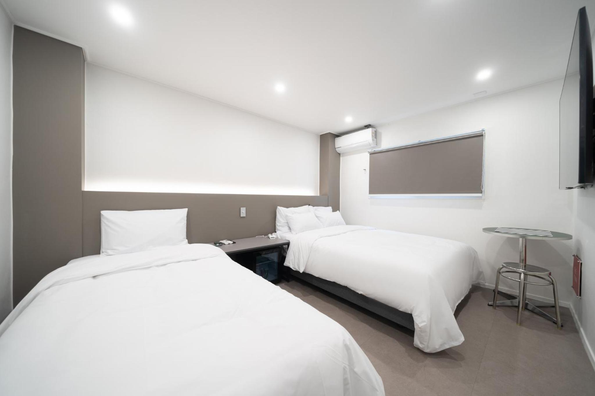 Standard Twin Room photo 1