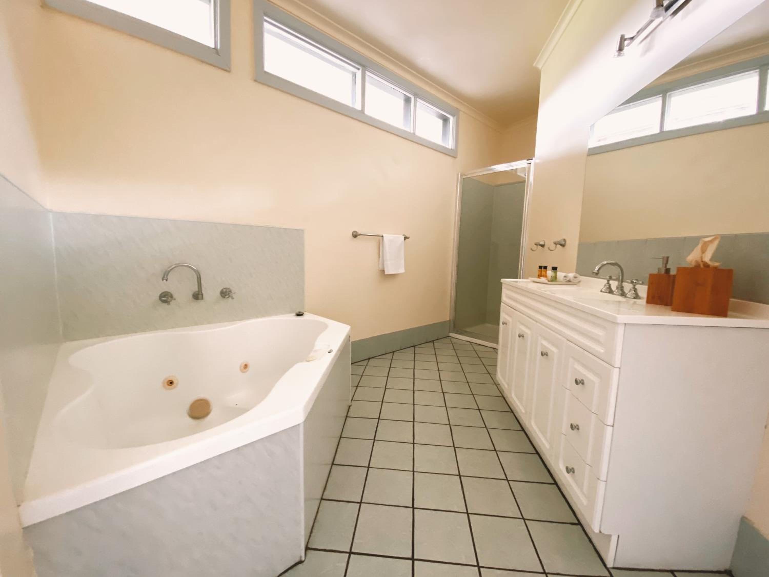 Double or Twin Room with Spa Bath photo 2