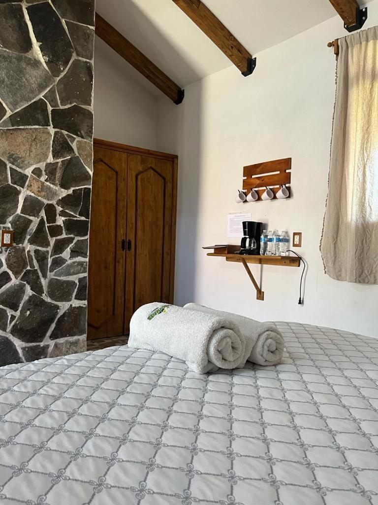 Standard Queen Room with Two Queen Beds photo 3