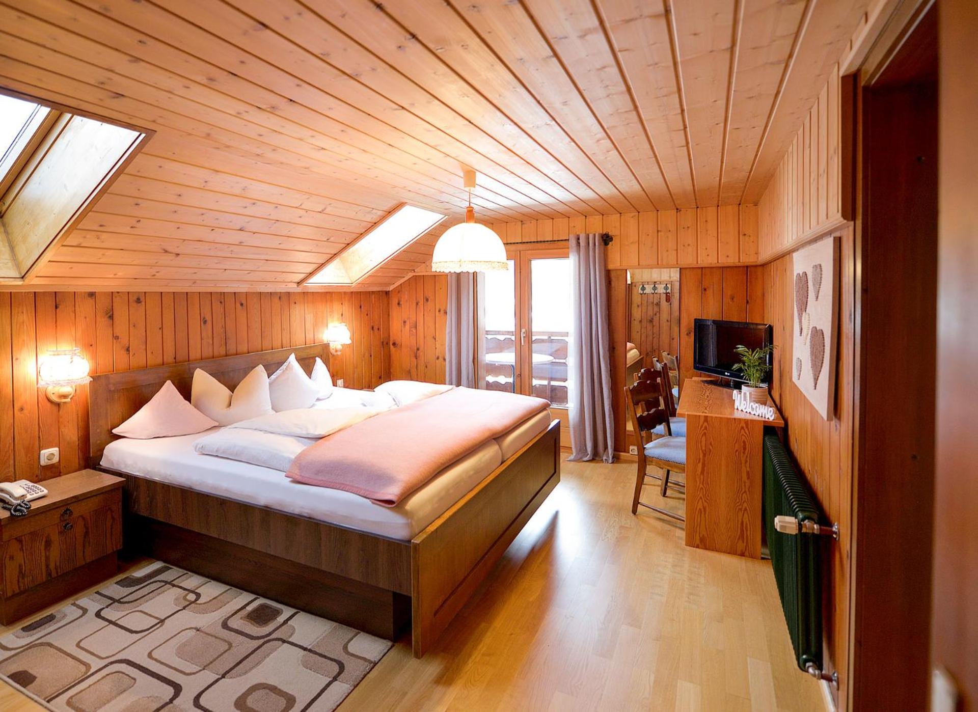 Double or Twin Room with Balcony photo 2
