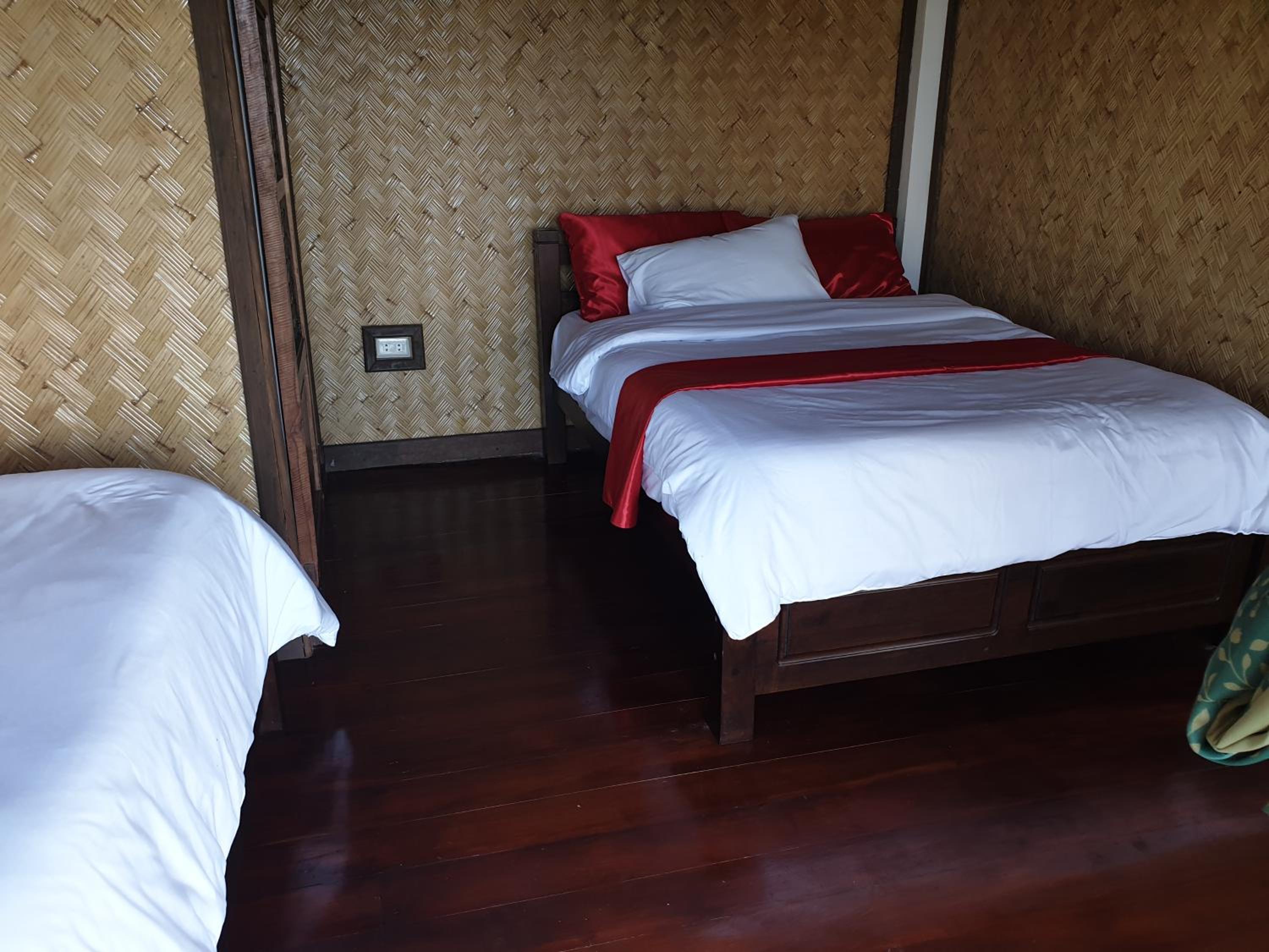 Deluxe Double or Twin Room with Sea View