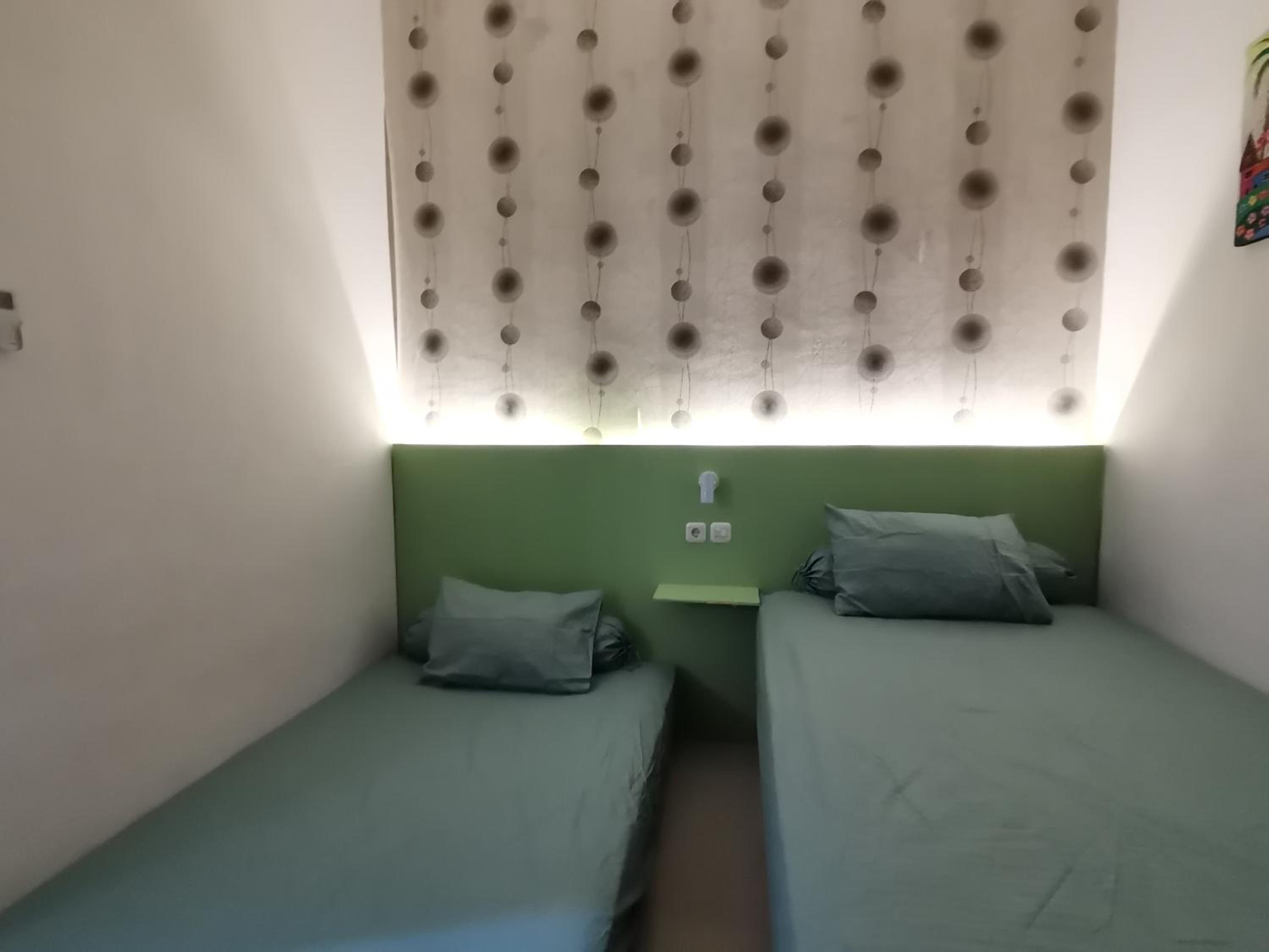 Two-Bedroom House - Photo 10