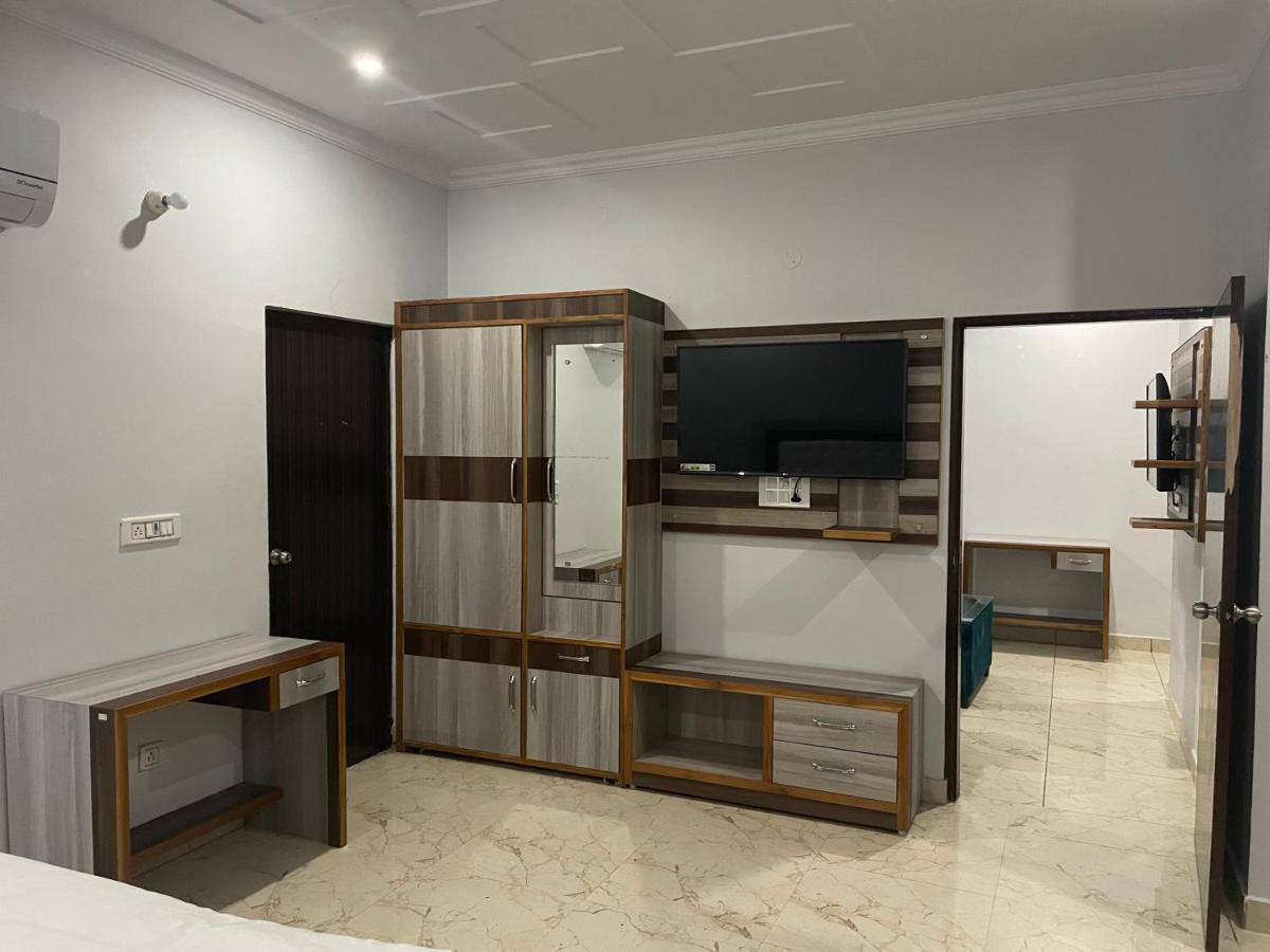 Superior Suite - Photo 3