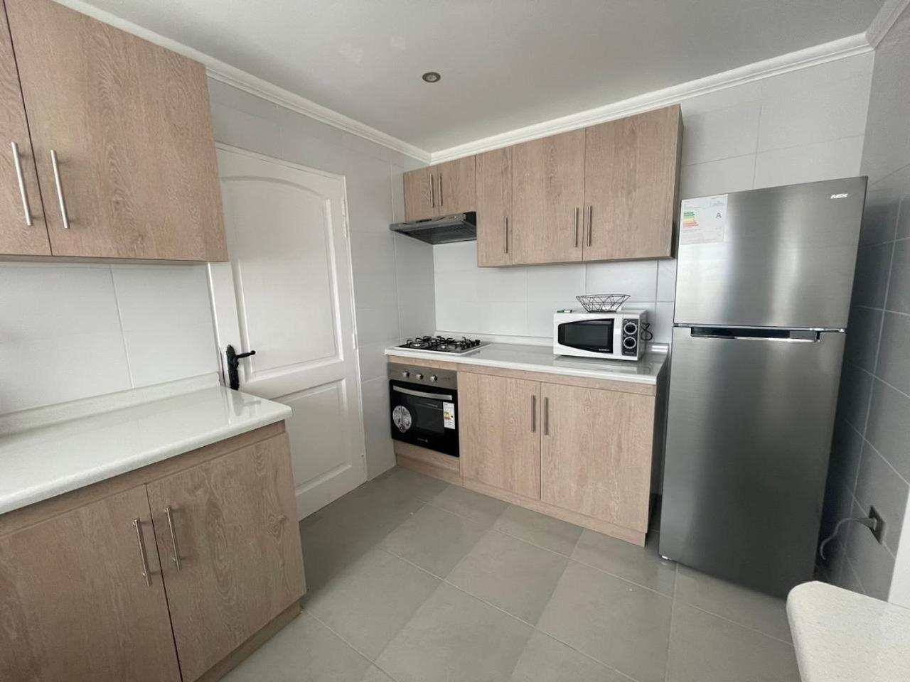 Three-Bedroom House photo 3