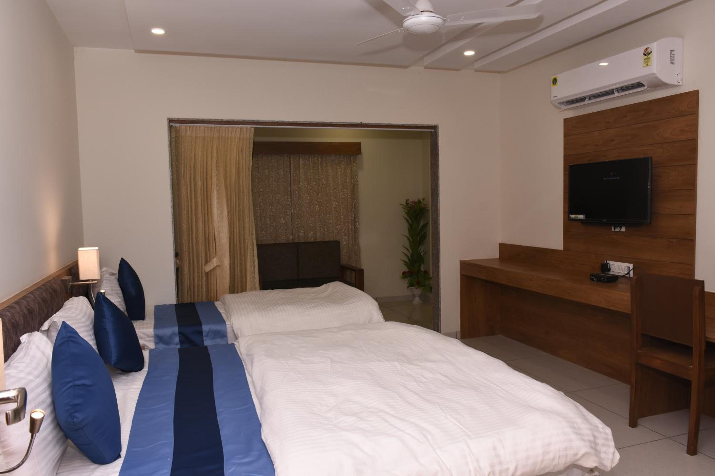 Deluxe Triple Room photo 1