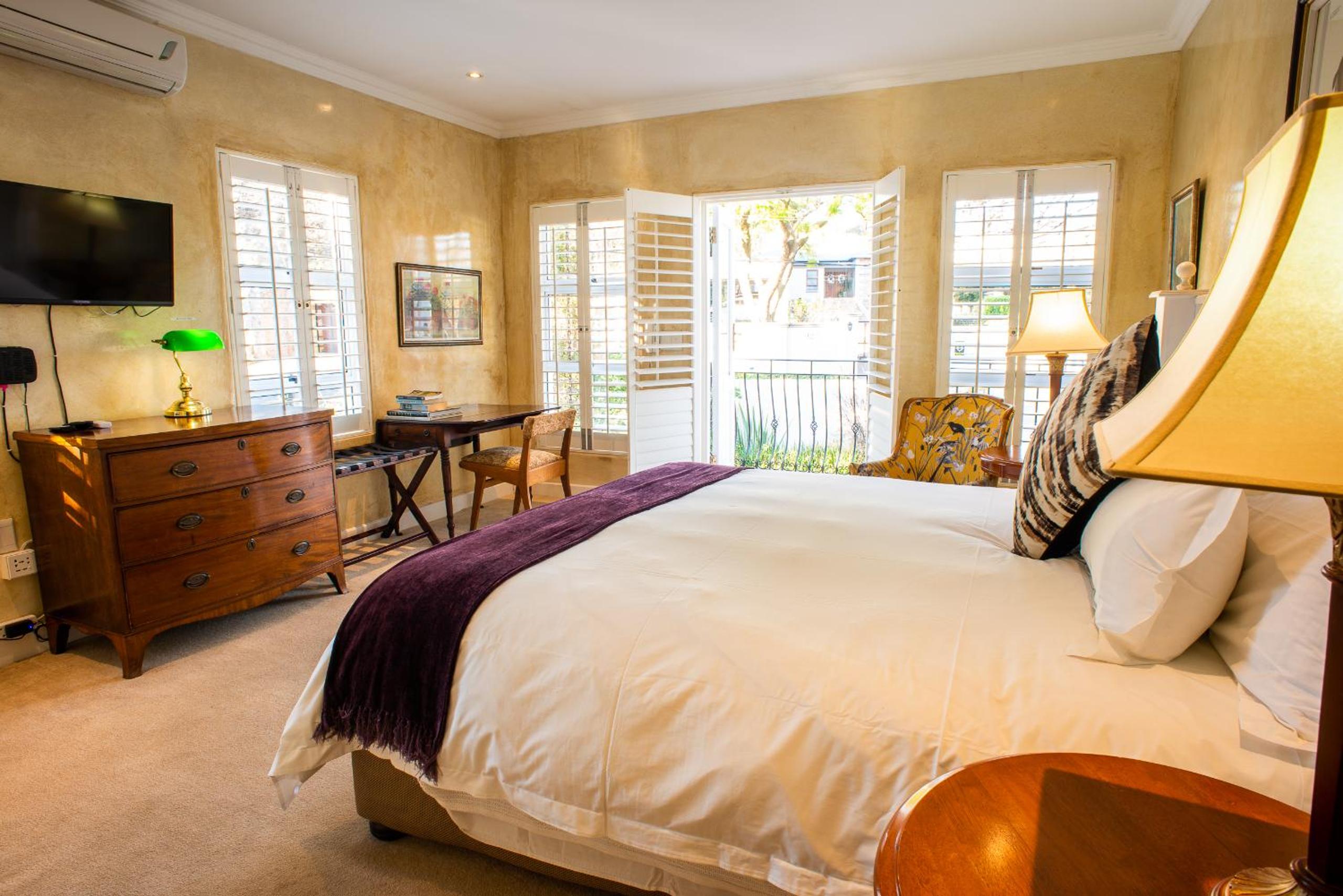 Luxury King Room photo 1