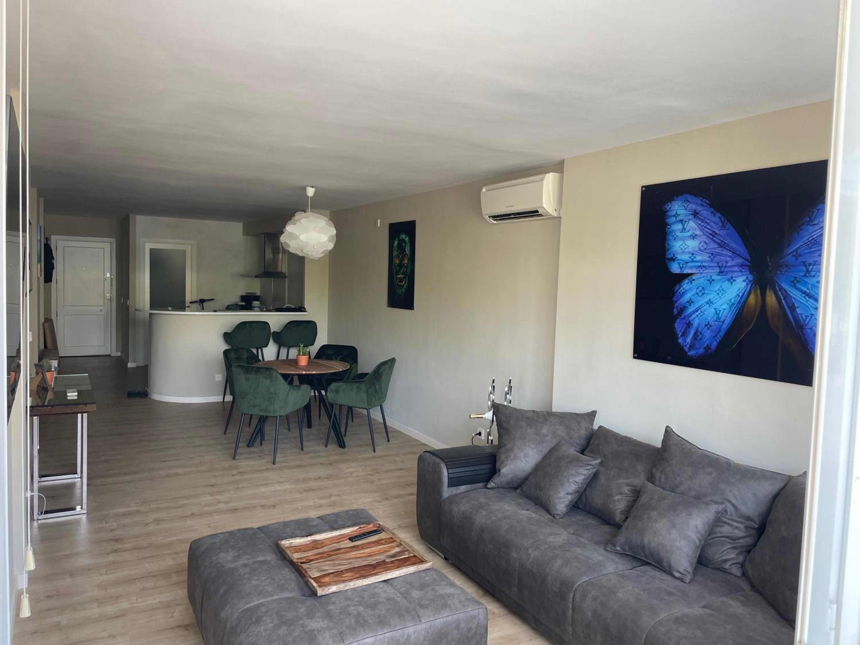 Apartment photo 2