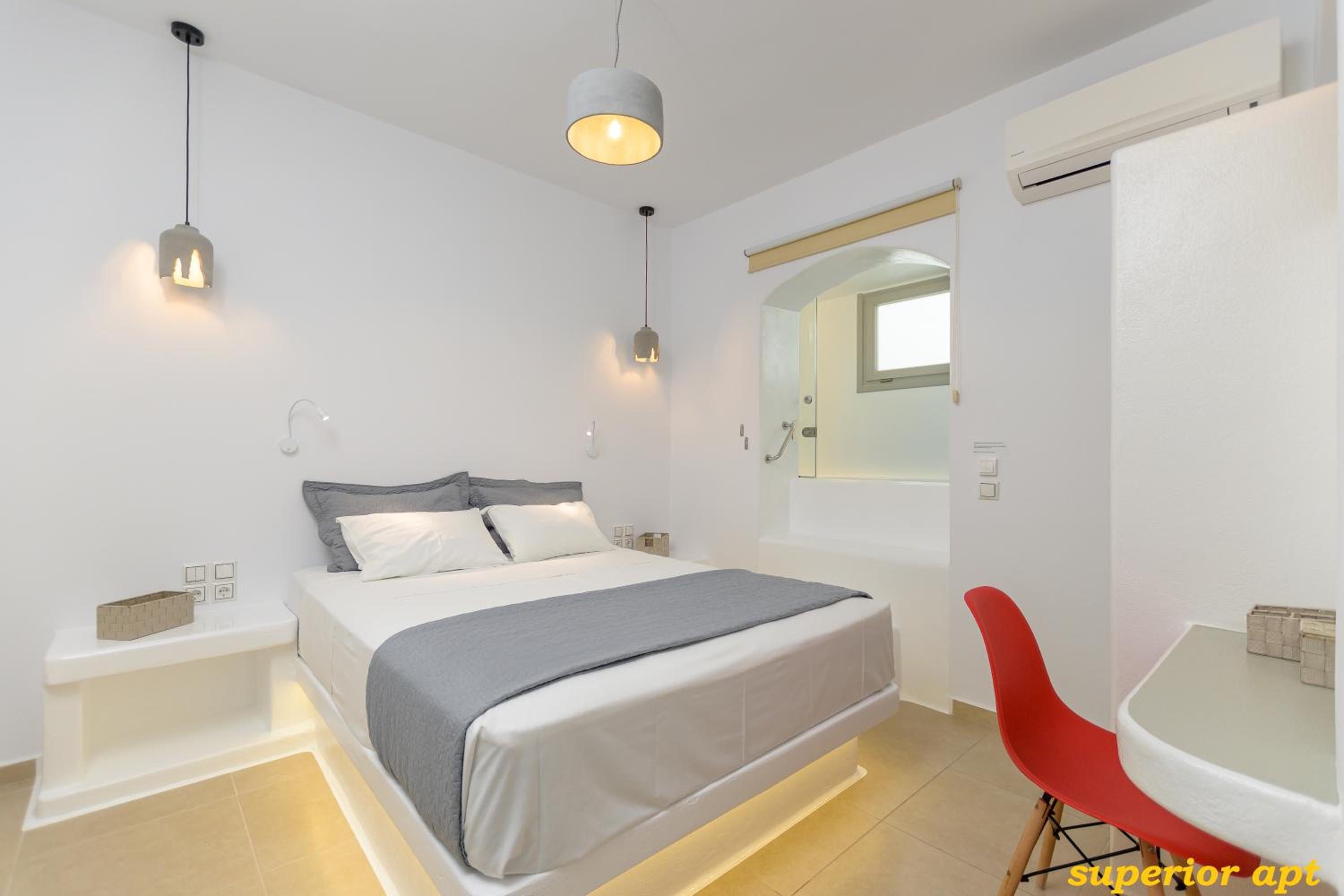 Superior 2 Bedroom Apartment with Hot Tub and balcony