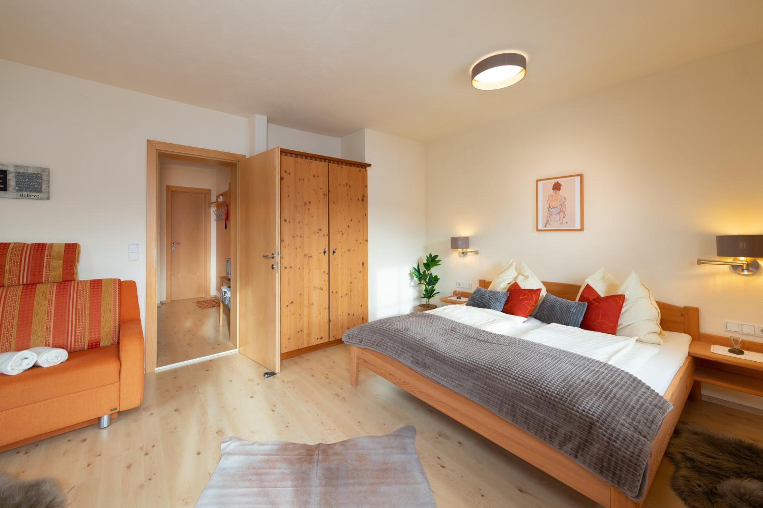 Studio Apartment photo 2
