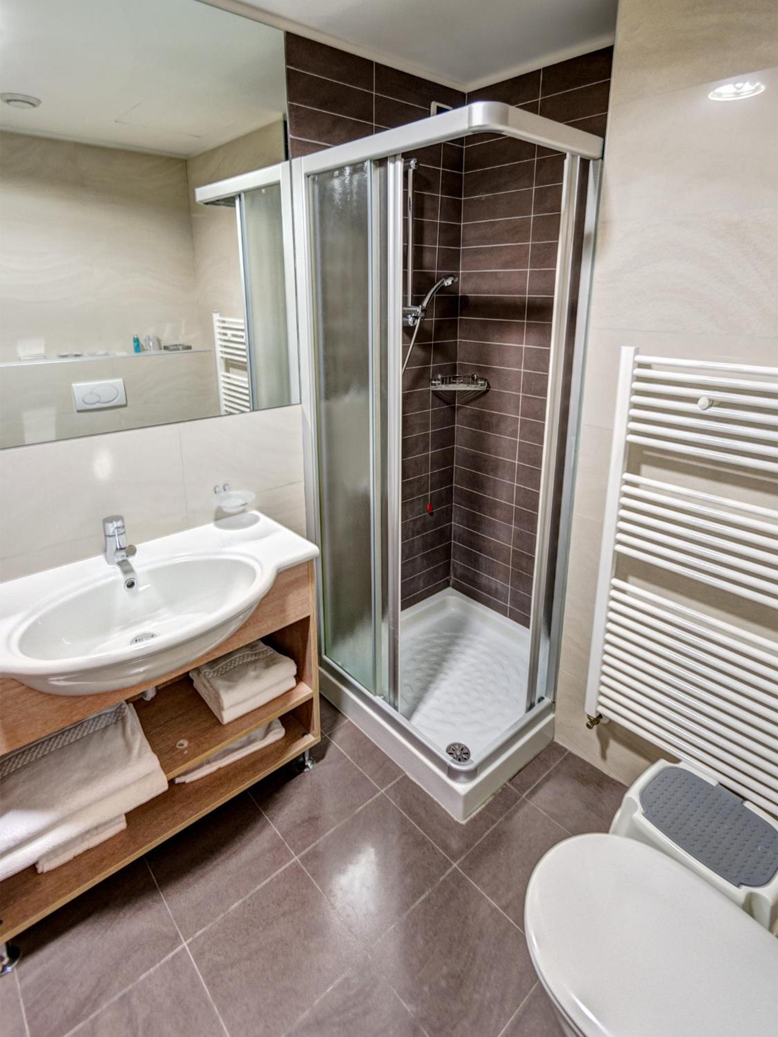 Twin Room - Photo 4