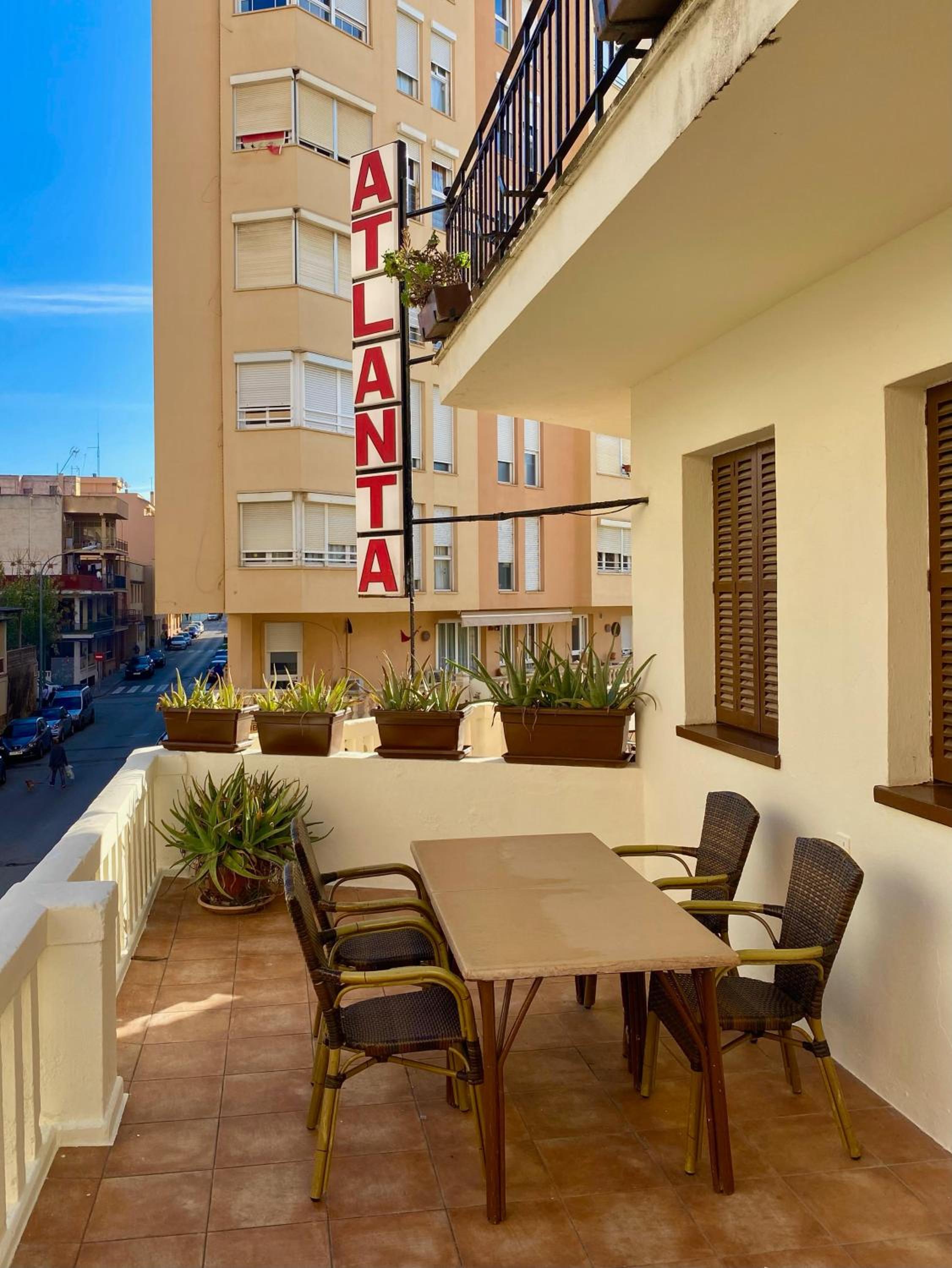 Deluxe Double or Twin Room with Balcony photo 3