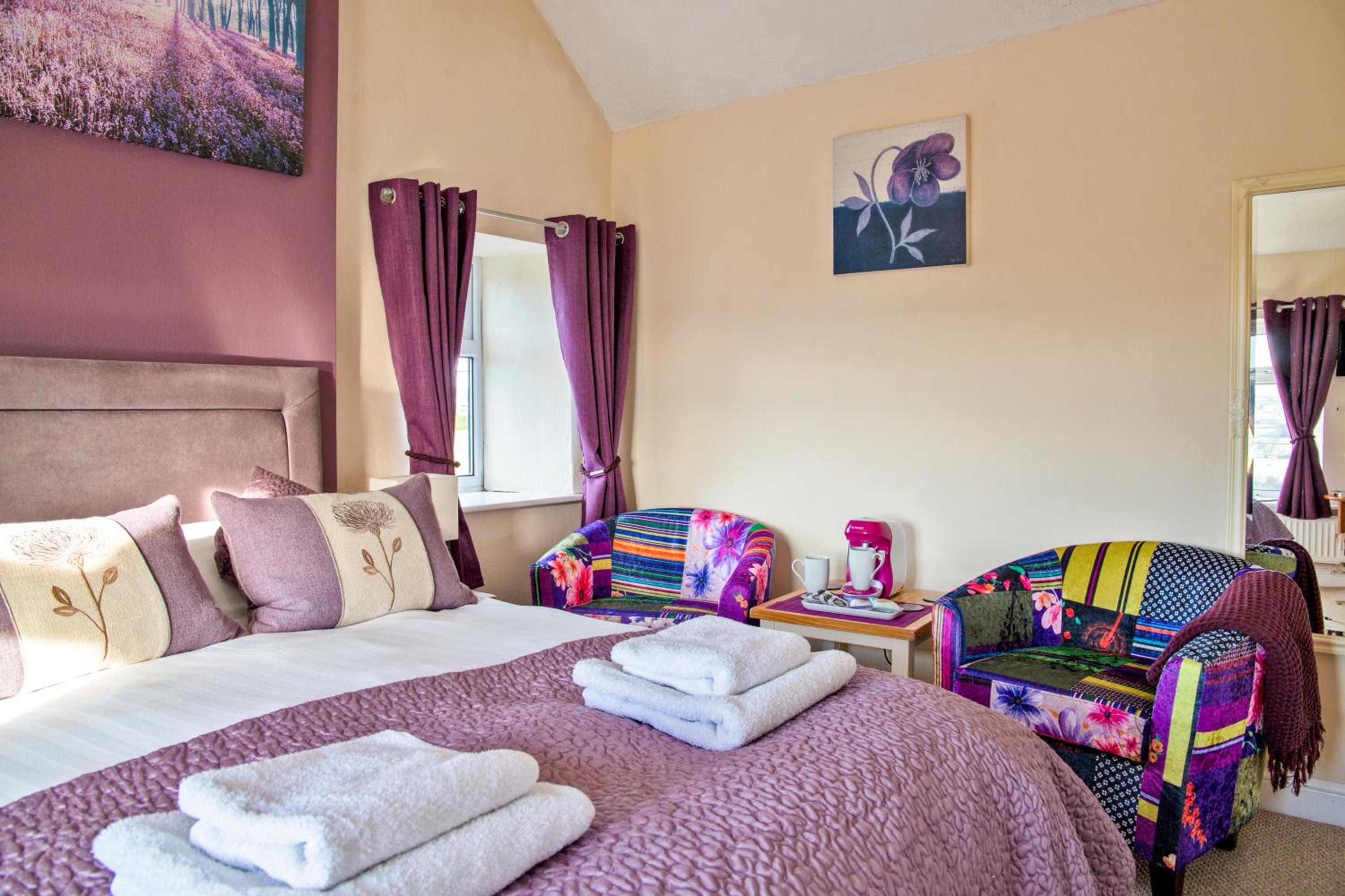 Large Double Room photo 3