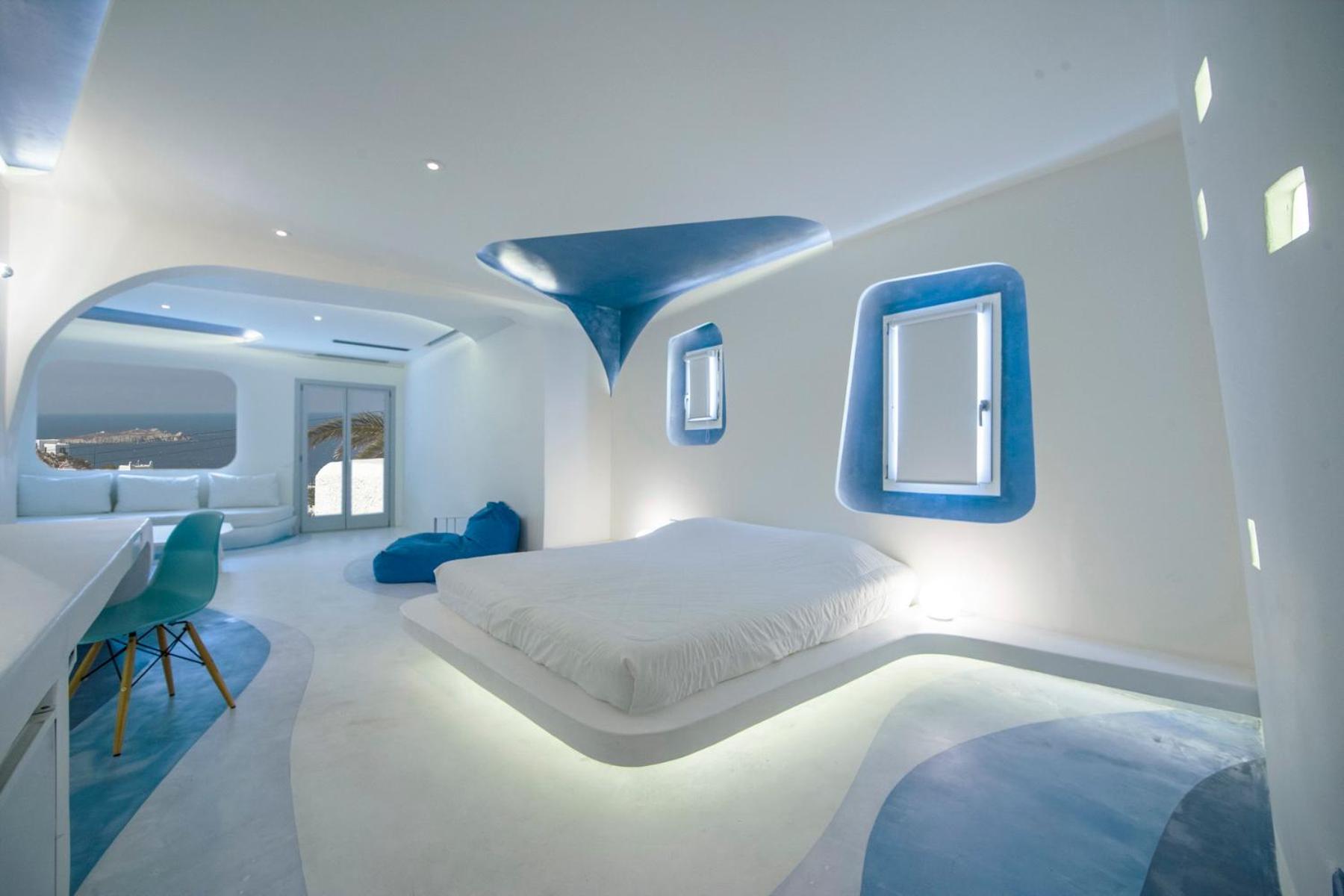 The Big Blue Suite / Sea View Jacuzzi