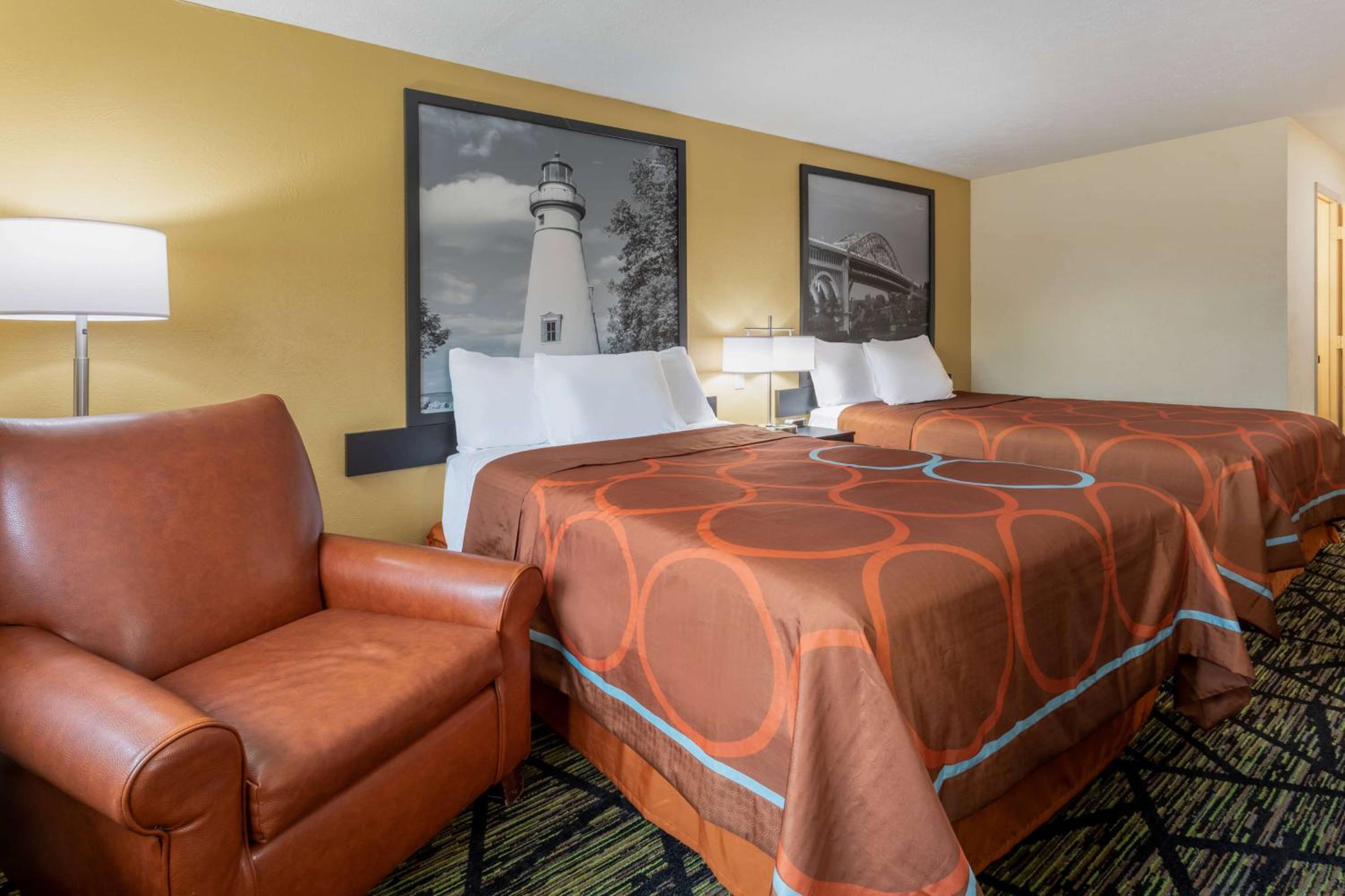 Double Room with Two Double Beds - Smoking - Photo 4