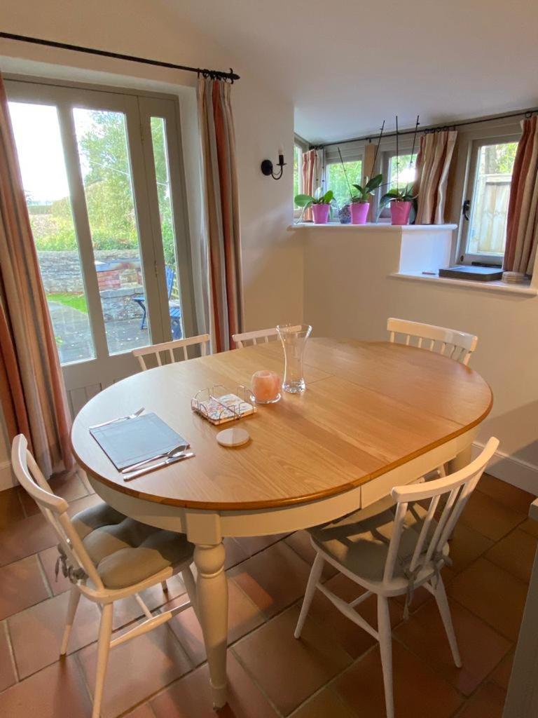 Three-Bedroom House photo 2