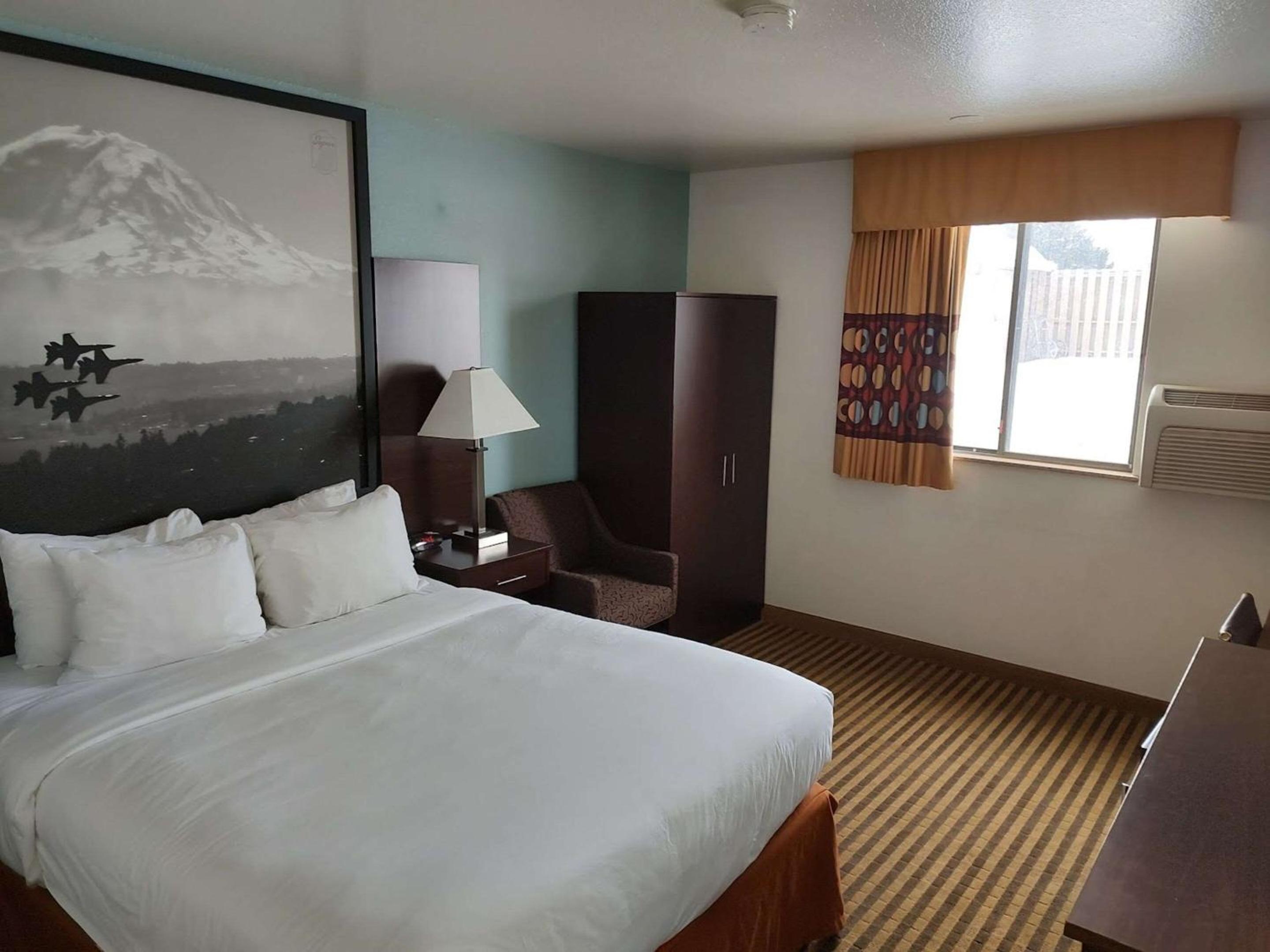 Standard King Room - Non Smoking - Photo 6