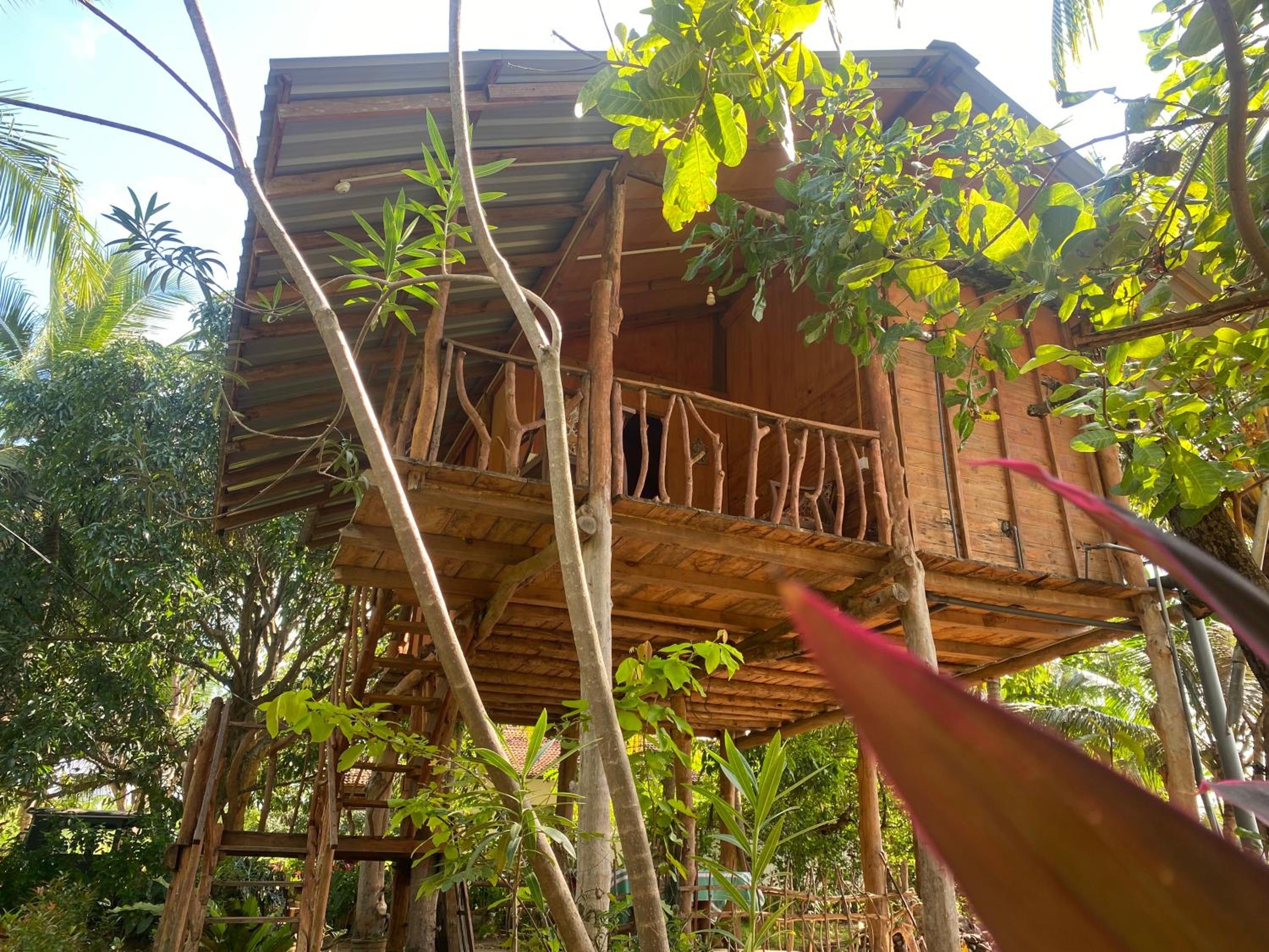 Deluxe Double Room with Balcony photo 2