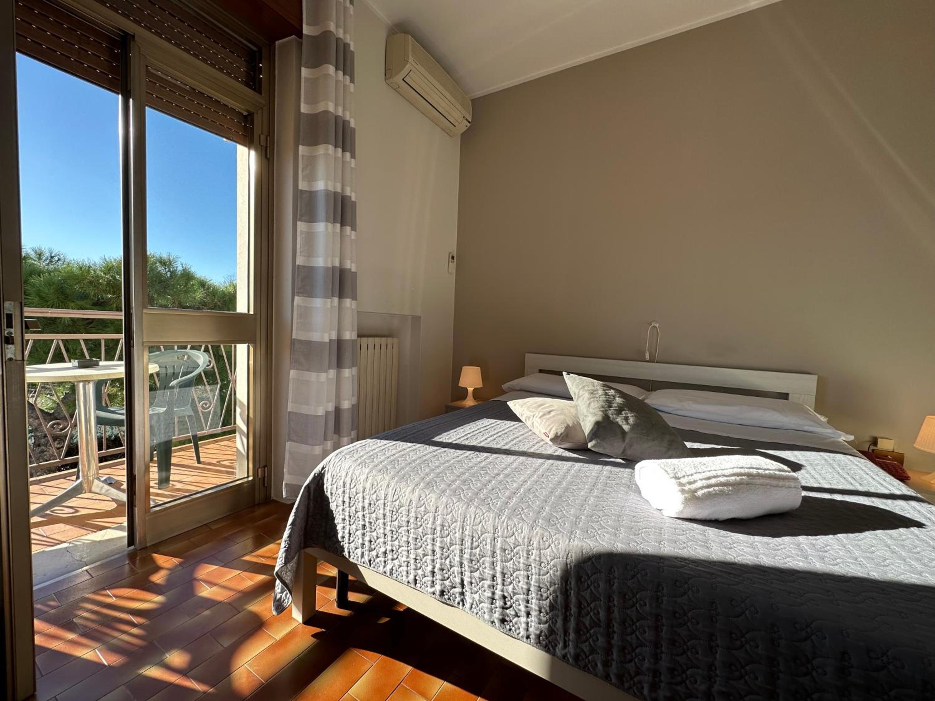 Double Room with Balcony photo 3