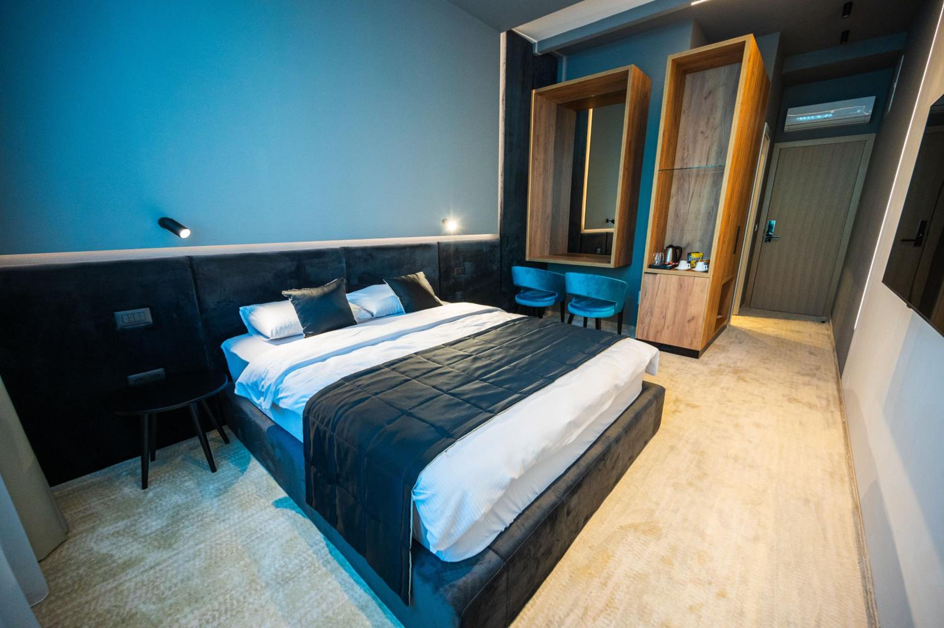 Deluxe Suite photo 2