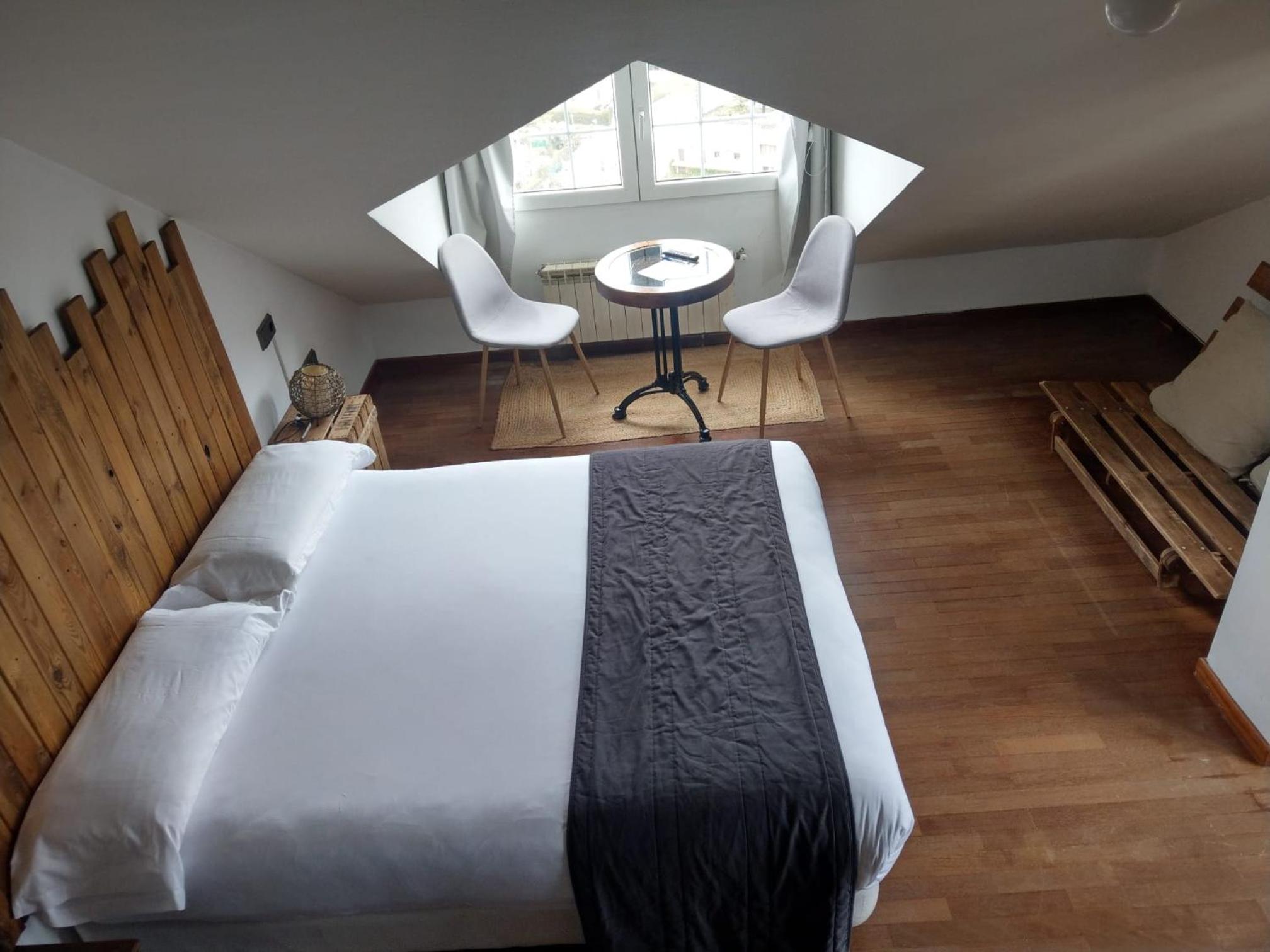 Double Room with Mountain View - Photo 1