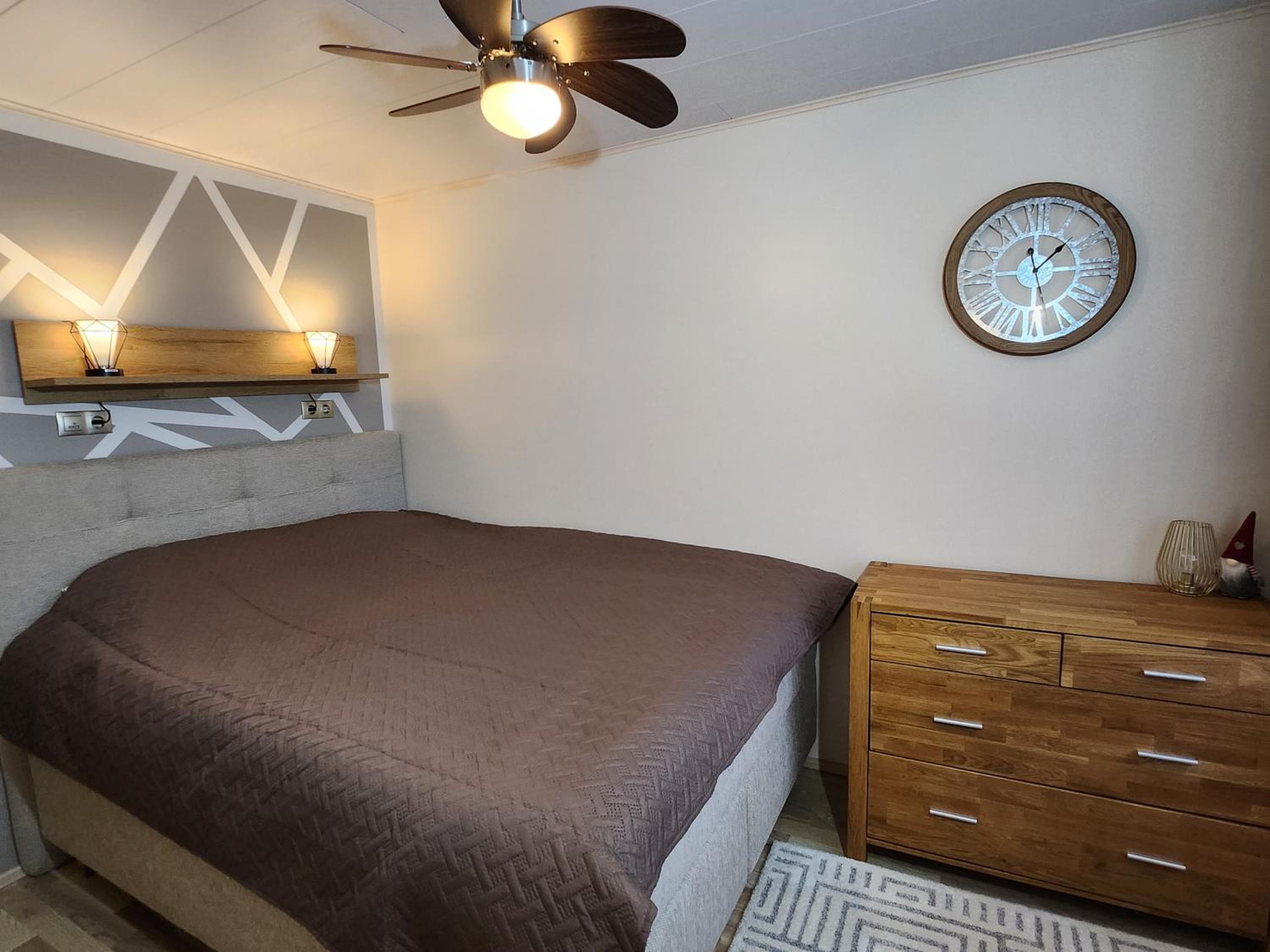 One-Bedroom Apartment - Photo 10