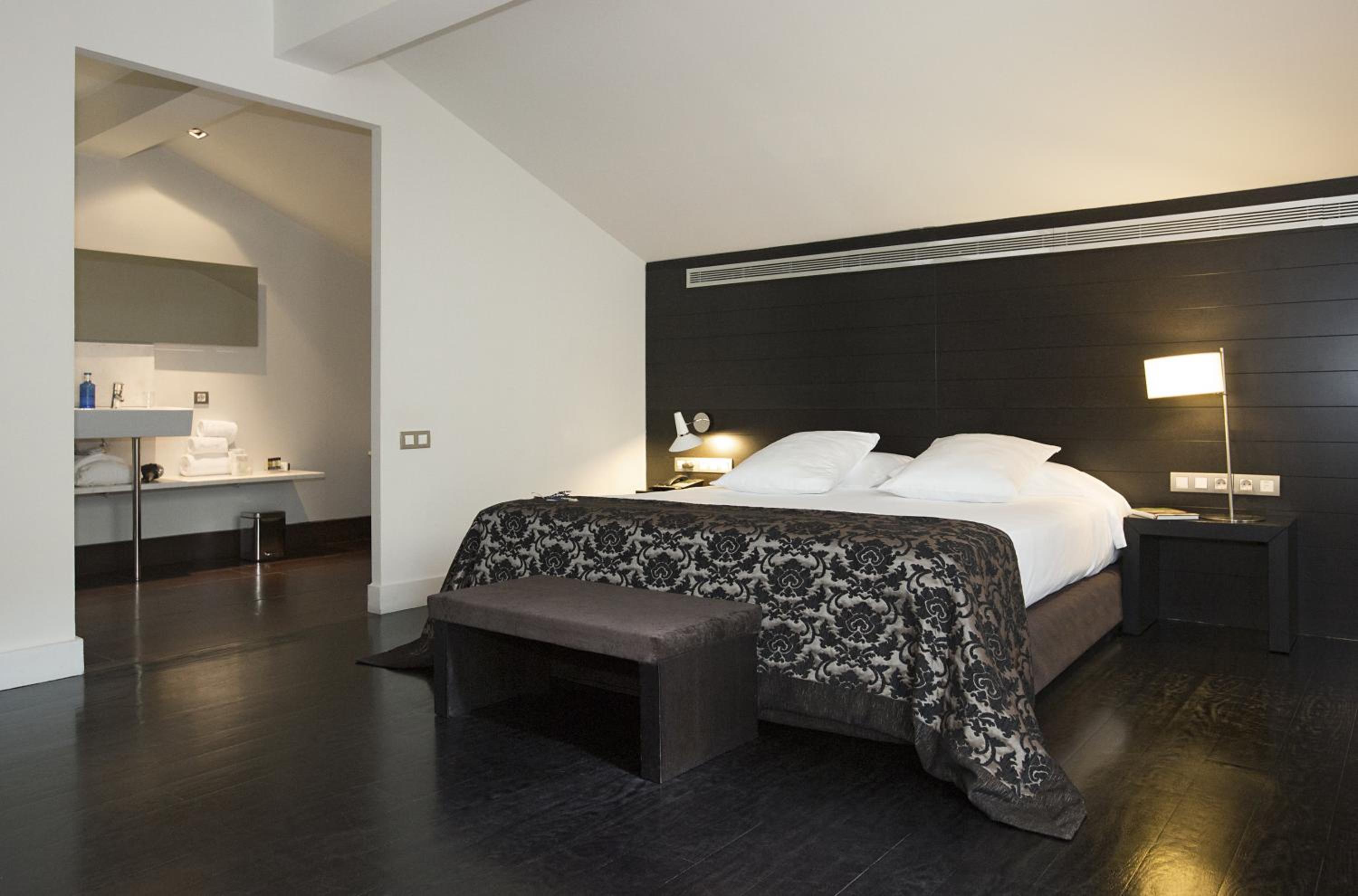 Deluxe Double Room - Photo 1