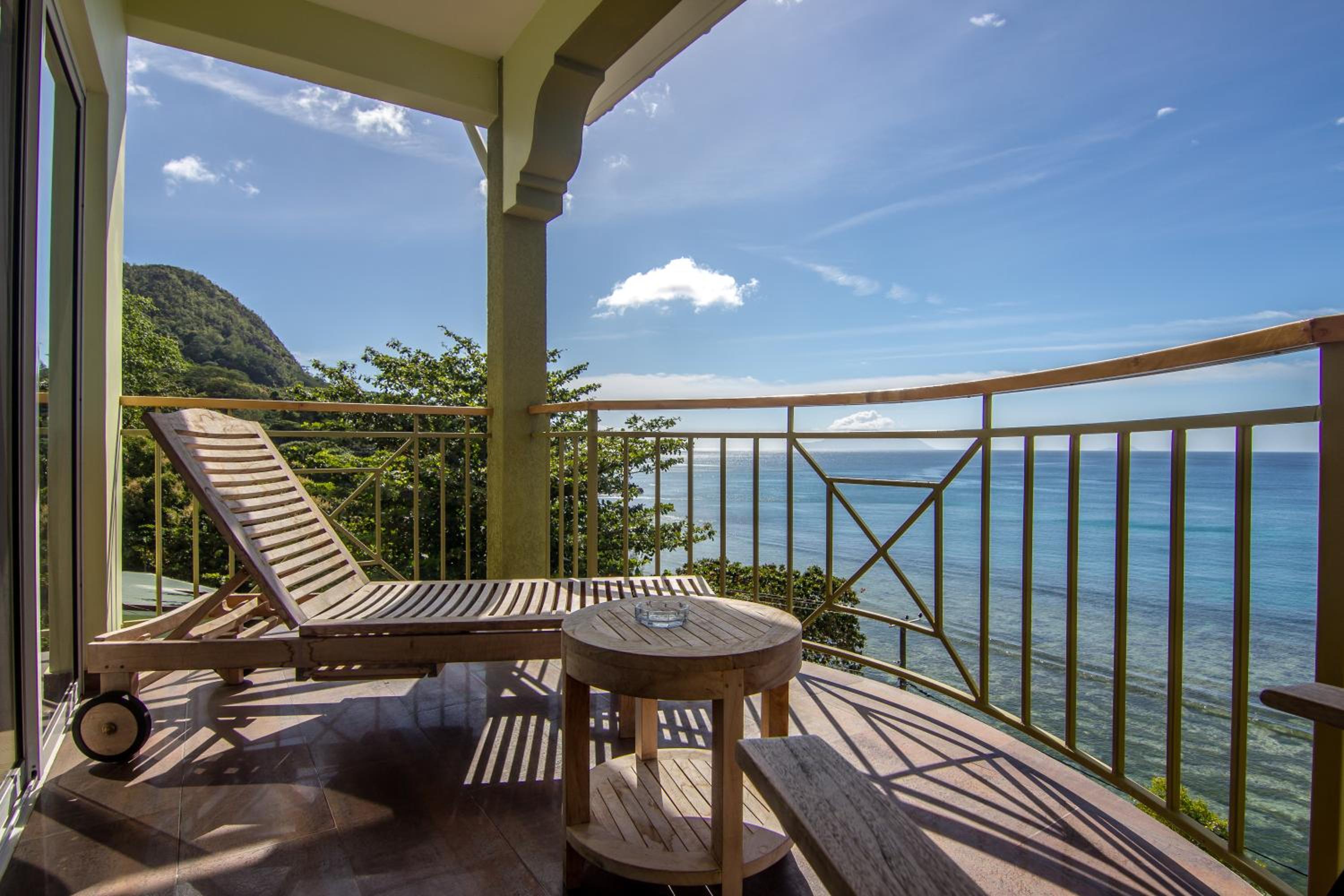 Double Room with Balcony and Sea View photo 2