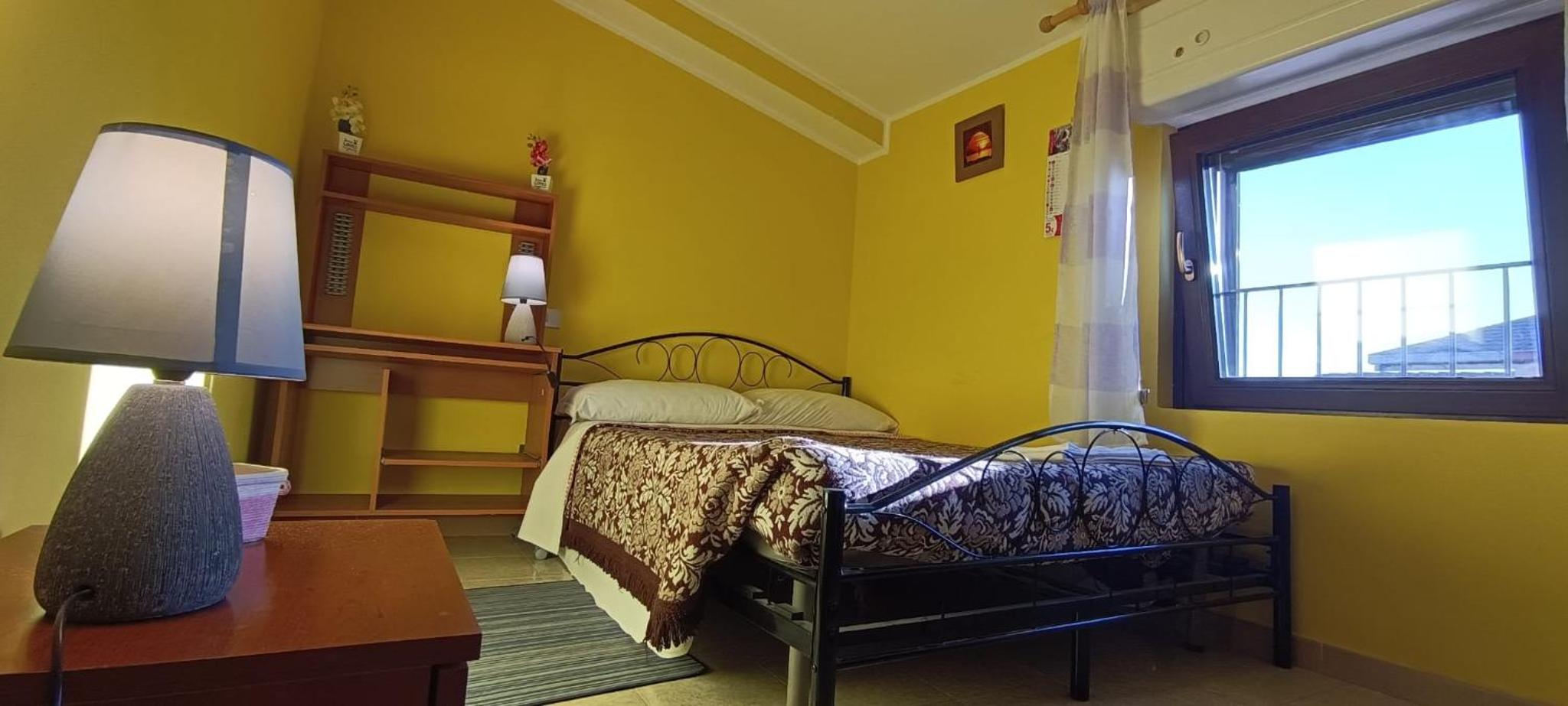 Single Room with Private Bathroom photo 2