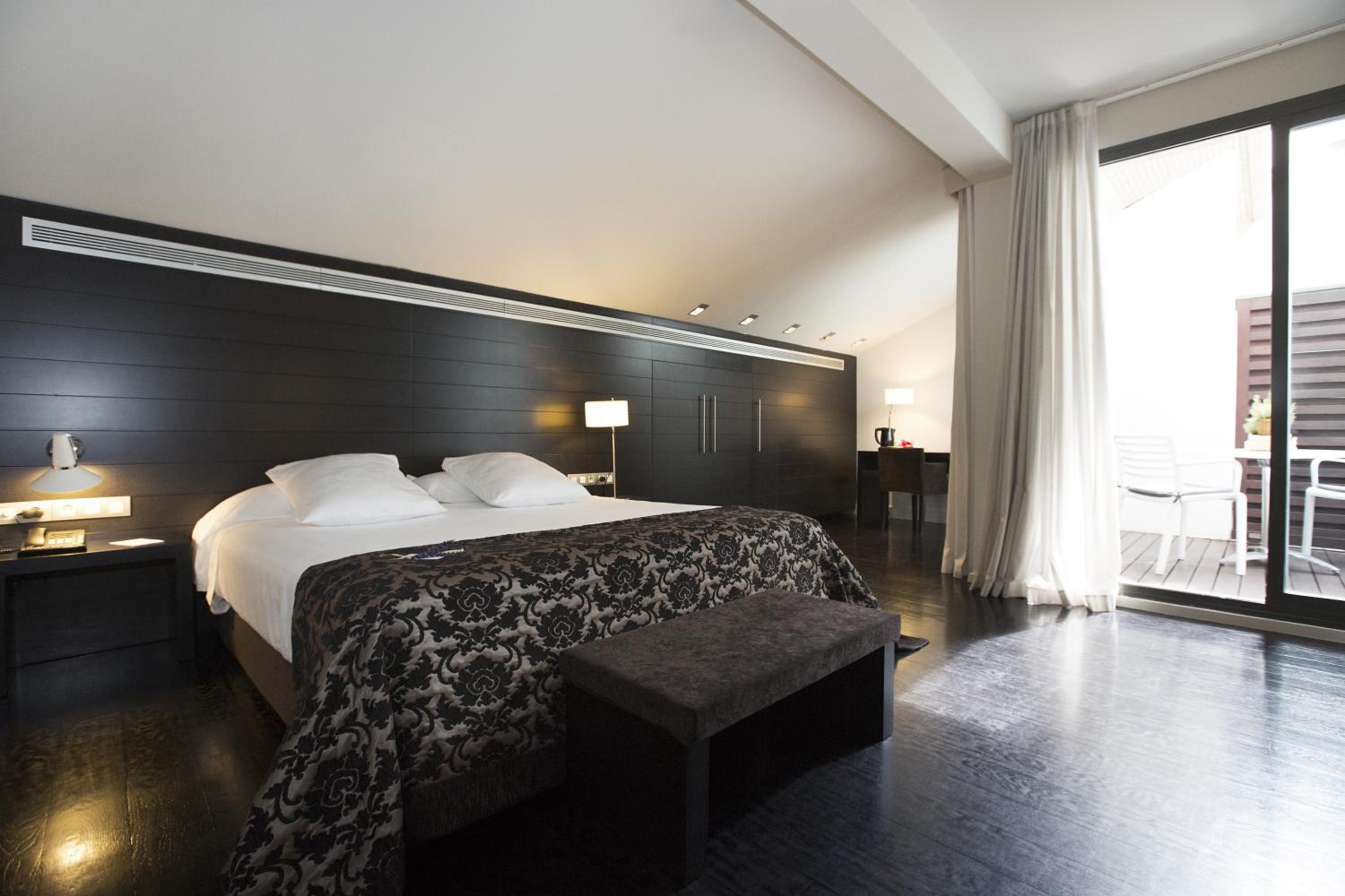 Deluxe Double Room - Photo 2