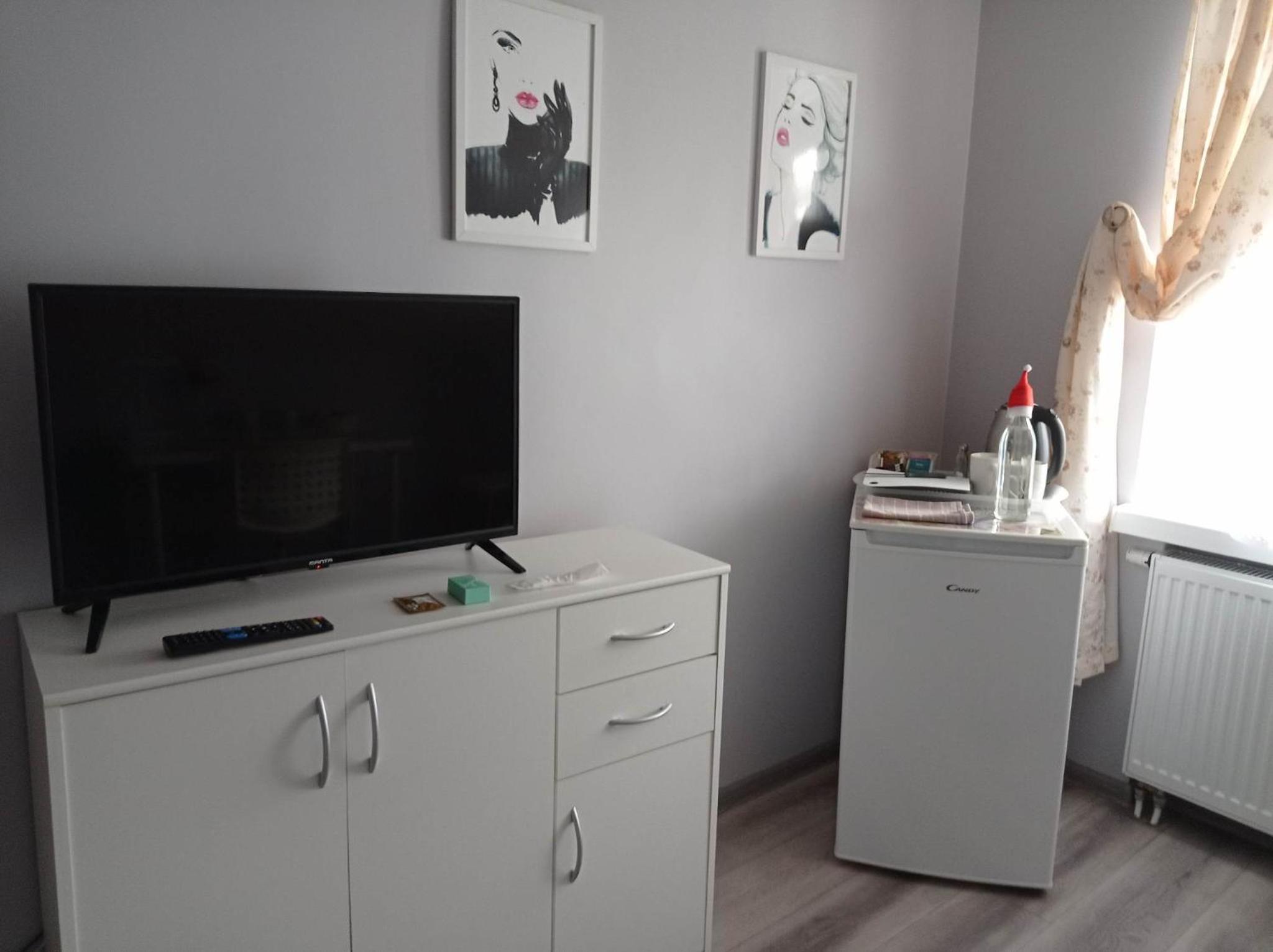 Small Double Room - Photo 1