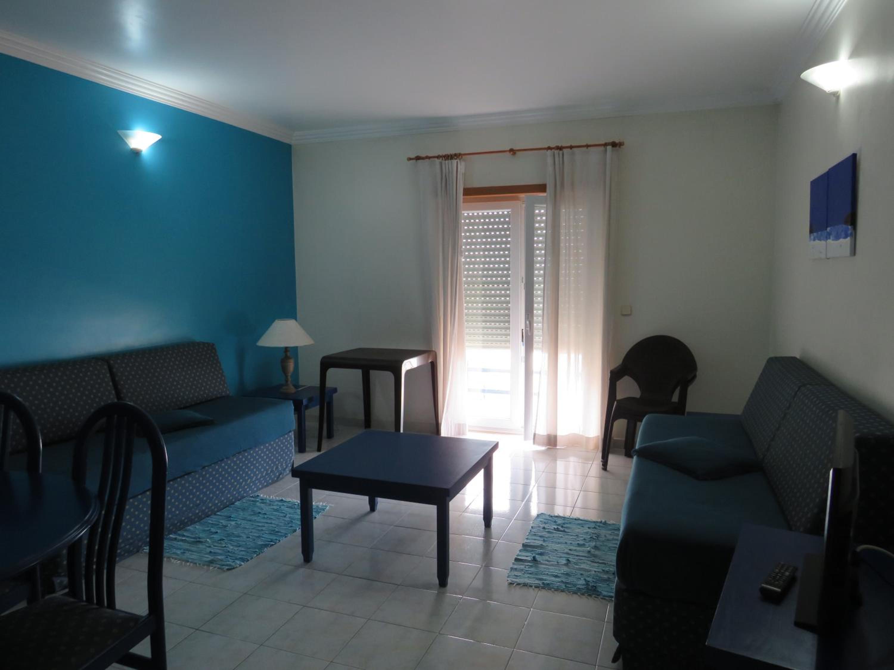 One-Bedroom Apartment with Sea View - Photo 19