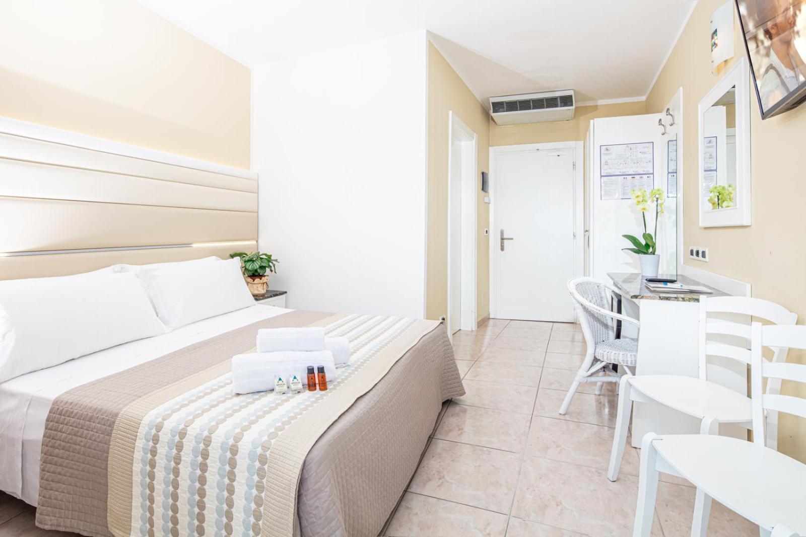 Superior Double Room - Photo 9
